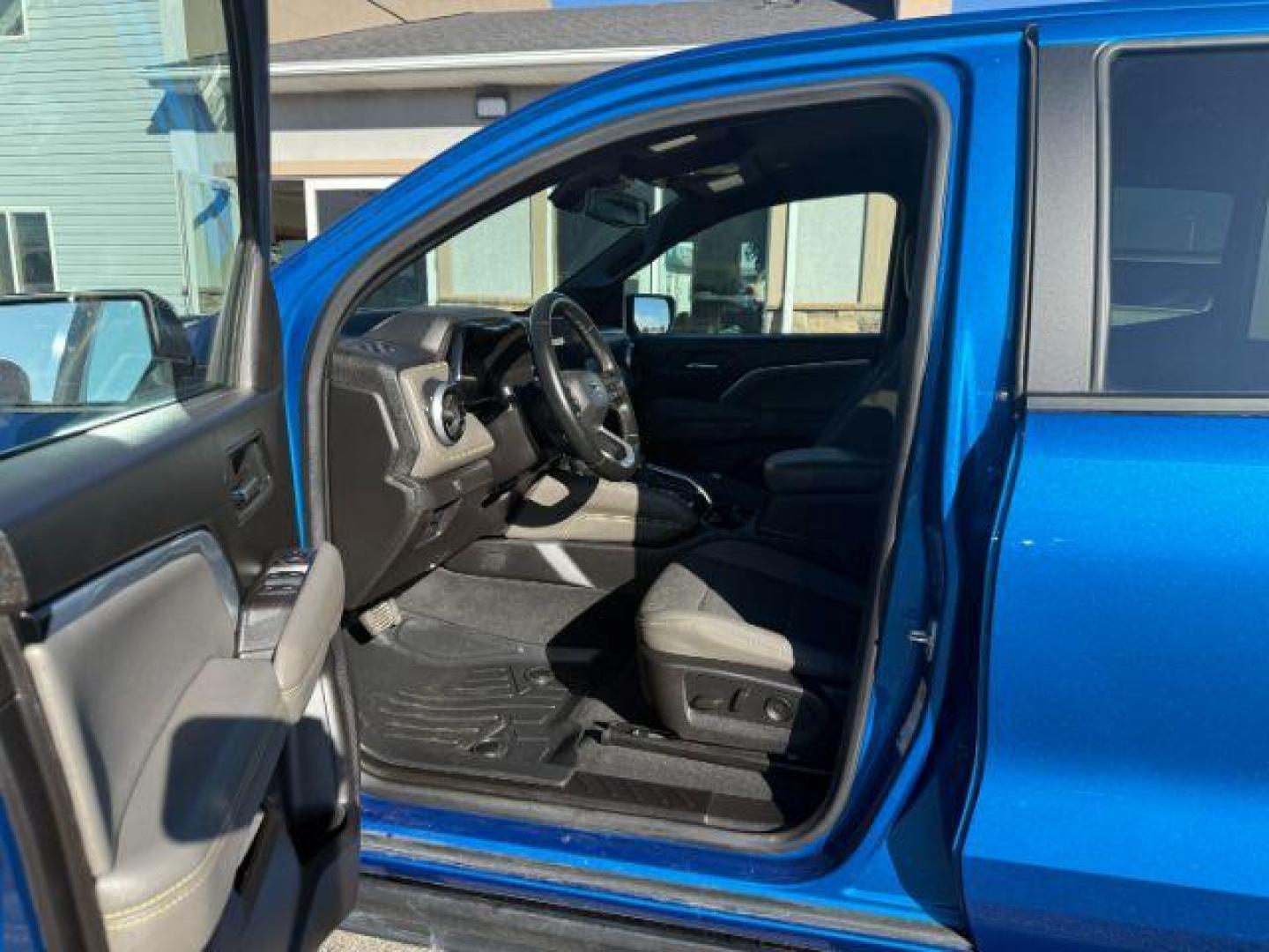 2024 Glacier Blue Metallic /Jet Black/Artem Chevrolet Colorado (1GCPTFEK0R1) with an 27L L4 DOHC 16V TURBO engine, Automatic transmission, located at 1175 N Woodruff Ave, Idaho Falls, ID, 83401, 43.506901, -111.999657 - At Timberline Auto, finding a great deal on your next vehicle is always easy! Our experienced sales staff's goal is to help find you the right vehicle at the right price! Our knowledgeable finance department has options for almost any credit score. We offer extended service contract options to prote - Photo#30