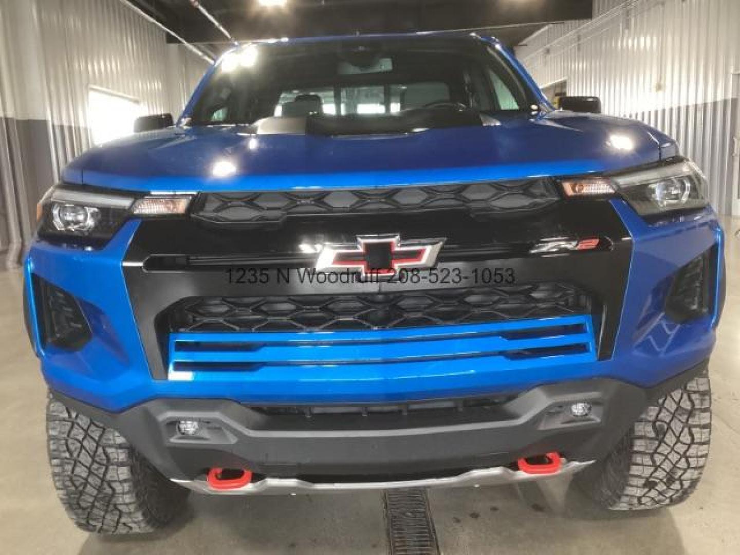 2024 Glacier Blue Metallic /Jet Black/Artem Chevrolet Colorado ZR2 Crew Cab 4WD (1GCPTFEK0R1) with an 2.7L L4 DOHC 16V TURBO engine, 6-Speed Automatic transmission, located at 1235 N Woodruff Ave., Idaho Falls, 83401, (208) 523-1053, 43.507172, -112.000488 - At Timberline Auto, finding a great deal on your next vehicle is always easy! Our experienced sales staff's goal is to help find you the right vehicle at the right price! Our knowledgeable finance department has options for almost any credit score. We offer extended service contract options to prote - Photo#6