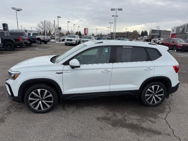 photo of 2023 Volkswagen Taos SE 4Motion