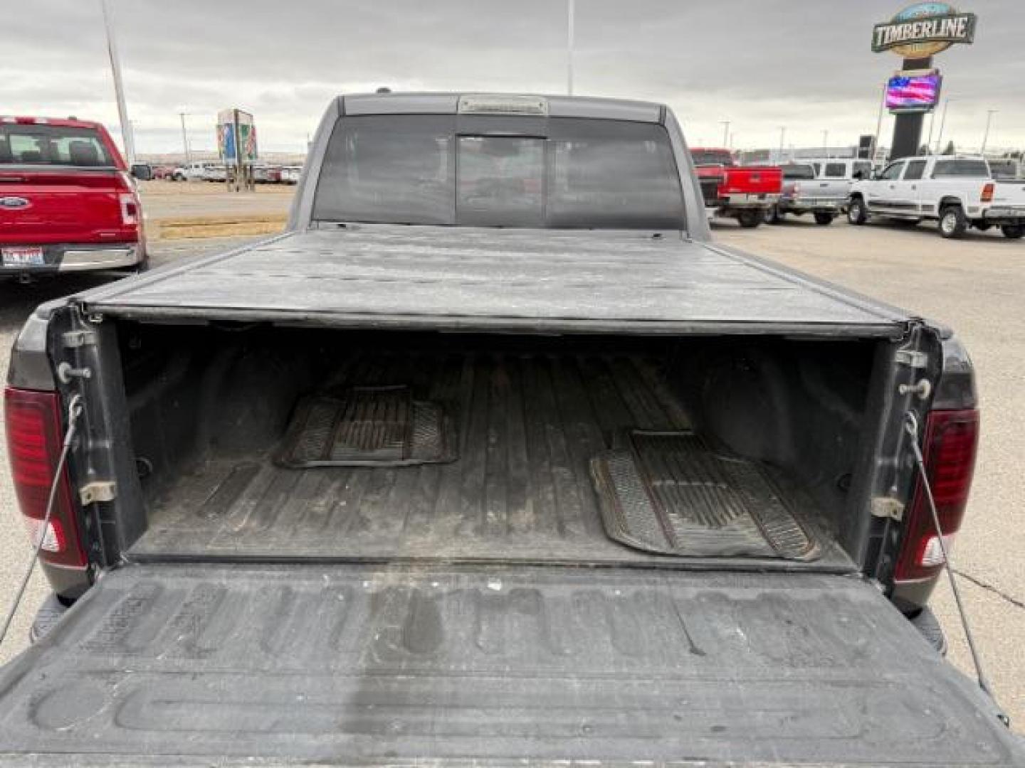 2015 BLACK /CLOTH RAM 1500 Sport Crew Cab SWB 4WD (1C6RR7MT5FS) with an 5.7L V8 OHV 16V engine, 8-Speed Automatic transmission, located at 1235 N Woodruff Ave., Idaho Falls, 83401, (208) 523-1053, 43.507172, -112.000488 - Photo#9