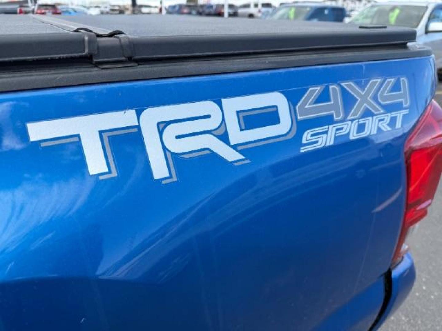 2017 BLUE /CLOTH Toyota Tacoma SR5 Double Cab Super Long Bed V6 6AT 4WD (5TFDZ5BN5HX) with an 3.5L V6 DOHC 24V engine, 6-Speed Automatic transmission, located at 1235 N Woodruff Ave., Idaho Falls, 83401, (208) 523-1053, 43.507172, -112.000488 - At Timberline Auto, finding a great deal on your next vehicle is always easy! Our experienced sales staff's goal is to help find you the right vehicle at the right price! Our knowledgeable finance department has options for almost any credit score. We offer extended service contract options to prote - Photo#10