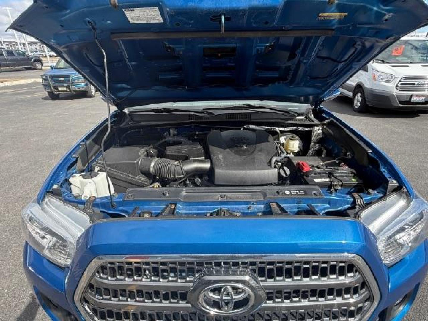 2017 BLUE /CLOTH Toyota Tacoma SR5 Double Cab Super Long Bed V6 6AT 4WD (5TFDZ5BN5HX) with an 3.5L V6 DOHC 24V engine, 6-Speed Automatic transmission, located at 1235 N Woodruff Ave., Idaho Falls, 83401, (208) 523-1053, 43.507172, -112.000488 - At Timberline Auto, finding a great deal on your next vehicle is always easy! Our experienced sales staff's goal is to help find you the right vehicle at the right price! Our knowledgeable finance department has options for almost any credit score. We offer extended service contract options to prote - Photo#12