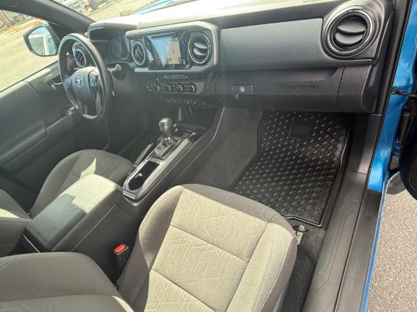 2017 BLUE /CLOTH Toyota Tacoma SR5 Double Cab Super Long Bed V6 6AT 4WD (5TFDZ5BN5HX) with an 3.5L V6 DOHC 24V engine, 6-Speed Automatic transmission, located at 1235 N Woodruff Ave., Idaho Falls, 83401, (208) 523-1053, 43.507172, -112.000488 - At Timberline Auto, finding a great deal on your next vehicle is always easy! Our experienced sales staff's goal is to help find you the right vehicle at the right price! Our knowledgeable finance department has options for almost any credit score. We offer extended service contract options to prote - Photo#18