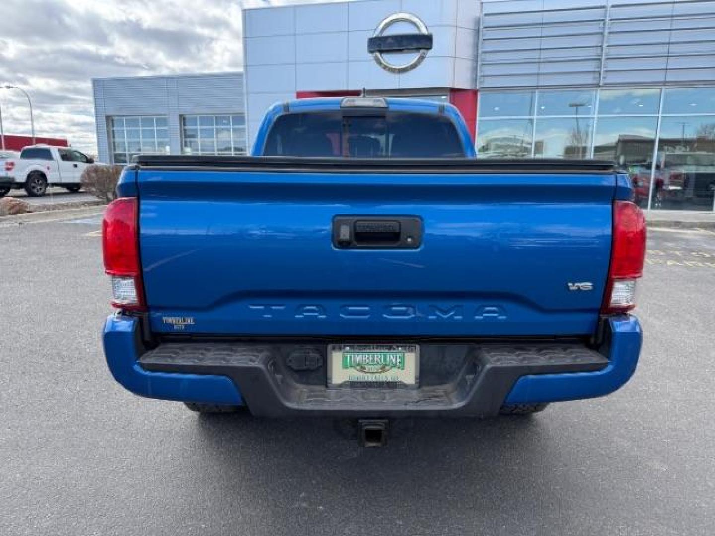2017 BLUE /CLOTH Toyota Tacoma SR5 Double Cab Super Long Bed V6 6AT 4WD (5TFDZ5BN5HX) with an 3.5L V6 DOHC 24V engine, 6-Speed Automatic transmission, located at 1235 N Woodruff Ave., Idaho Falls, 83401, (208) 523-1053, 43.507172, -112.000488 - At Timberline Auto, finding a great deal on your next vehicle is always easy! Our experienced sales staff's goal is to help find you the right vehicle at the right price! Our knowledgeable finance department has options for almost any credit score. We offer extended service contract options to prote - Photo#3