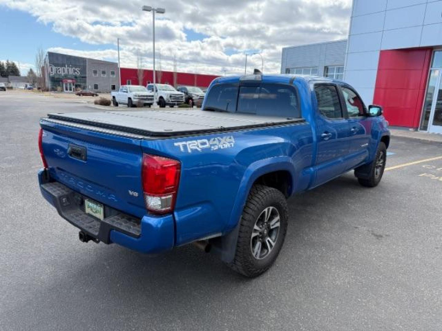2017 BLUE /CLOTH Toyota Tacoma SR5 Double Cab Super Long Bed V6 6AT 4WD (5TFDZ5BN5HX) with an 3.5L V6 DOHC 24V engine, 6-Speed Automatic transmission, located at 1235 N Woodruff Ave., Idaho Falls, 83401, (208) 523-1053, 43.507172, -112.000488 - At Timberline Auto, finding a great deal on your next vehicle is always easy! Our experienced sales staff's goal is to help find you the right vehicle at the right price! Our knowledgeable finance department has options for almost any credit score. We offer extended service contract options to prote - Photo#4