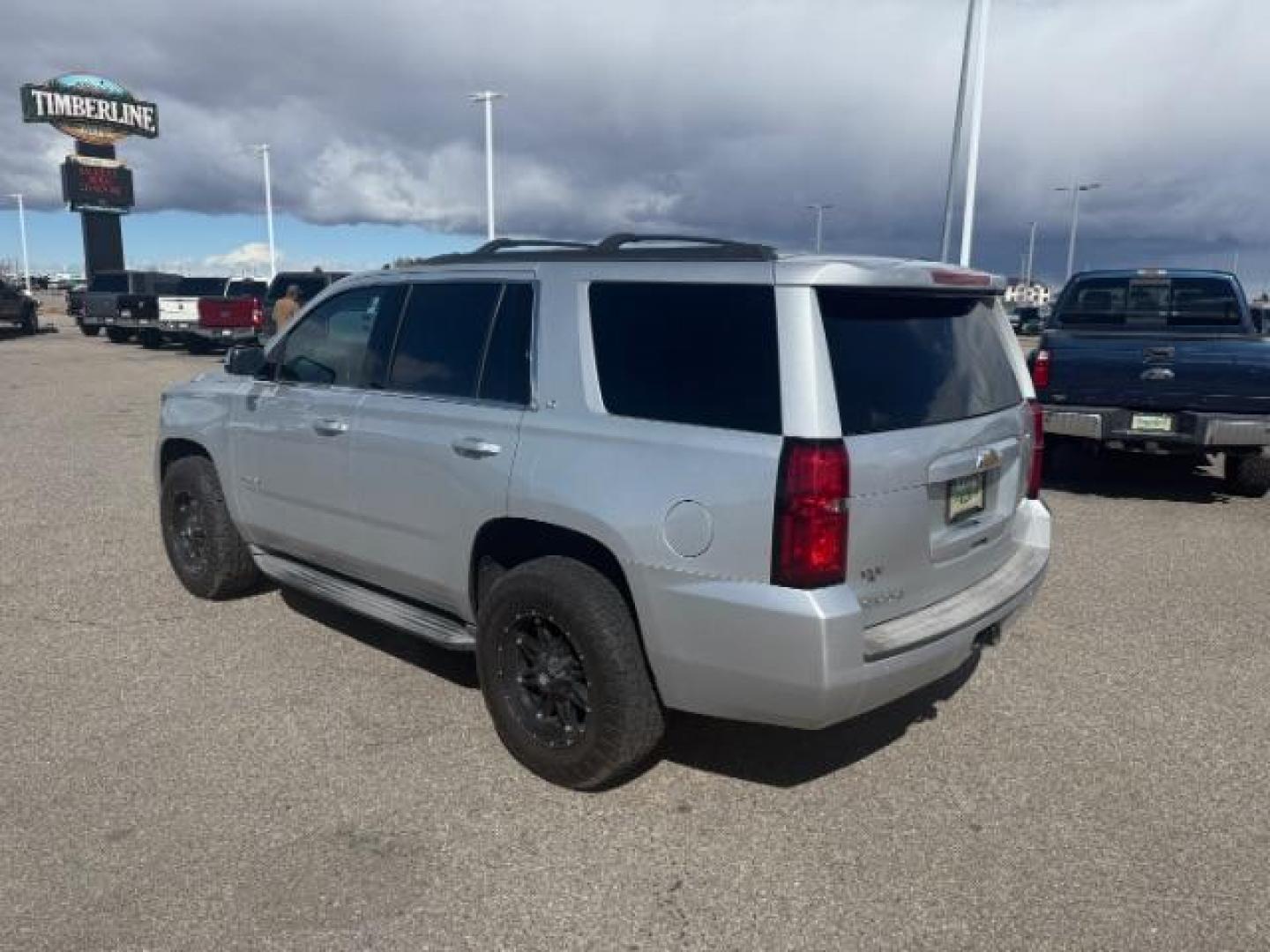 2015 SILVER /LEATHER Chevrolet Tahoe LT 4WD (1GNSKBKCXFR) with an 5.3L V8 OHV 16V engine, 6-Speed Automatic transmission, located at 1235 N Woodruff Ave., Idaho Falls, 83401, (208) 523-1053, 43.507172, -112.000488 - Photo#2