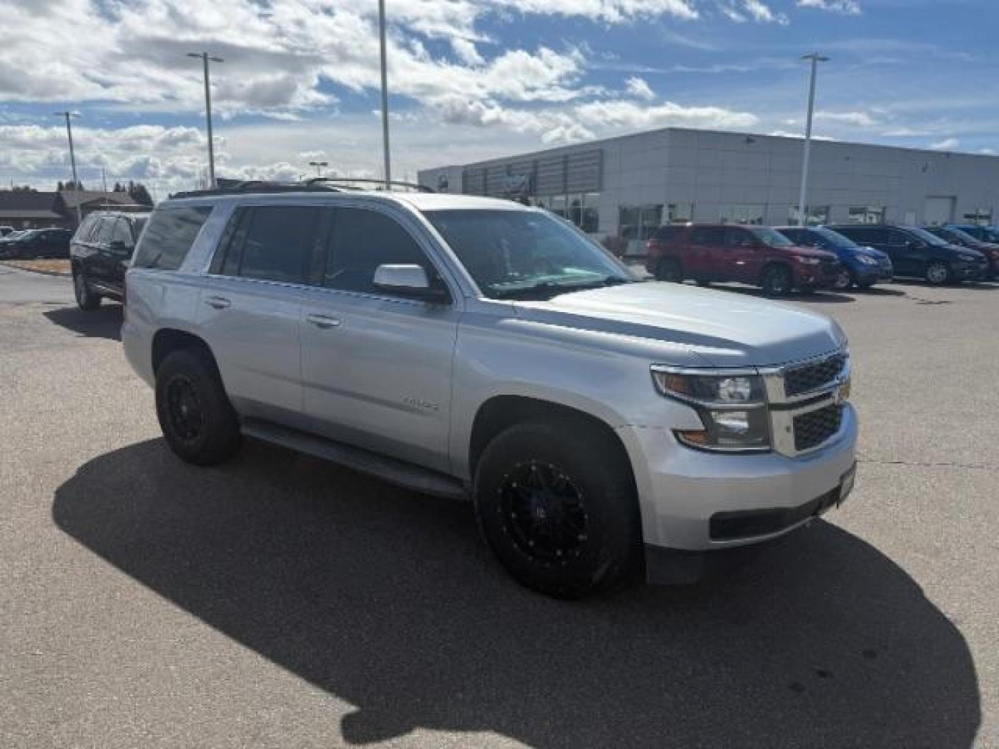 2015 SILVER /LEATHER Chevrolet Tahoe LT 4WD (1GNSKBKCXFR) with an 5.3L V8 OHV 16V engine, 6-Speed Automatic transmission, located at 1235 N Woodruff Ave., Idaho Falls, 83401, (208) 523-1053, 43.507172, -112.000488 - Photo#6