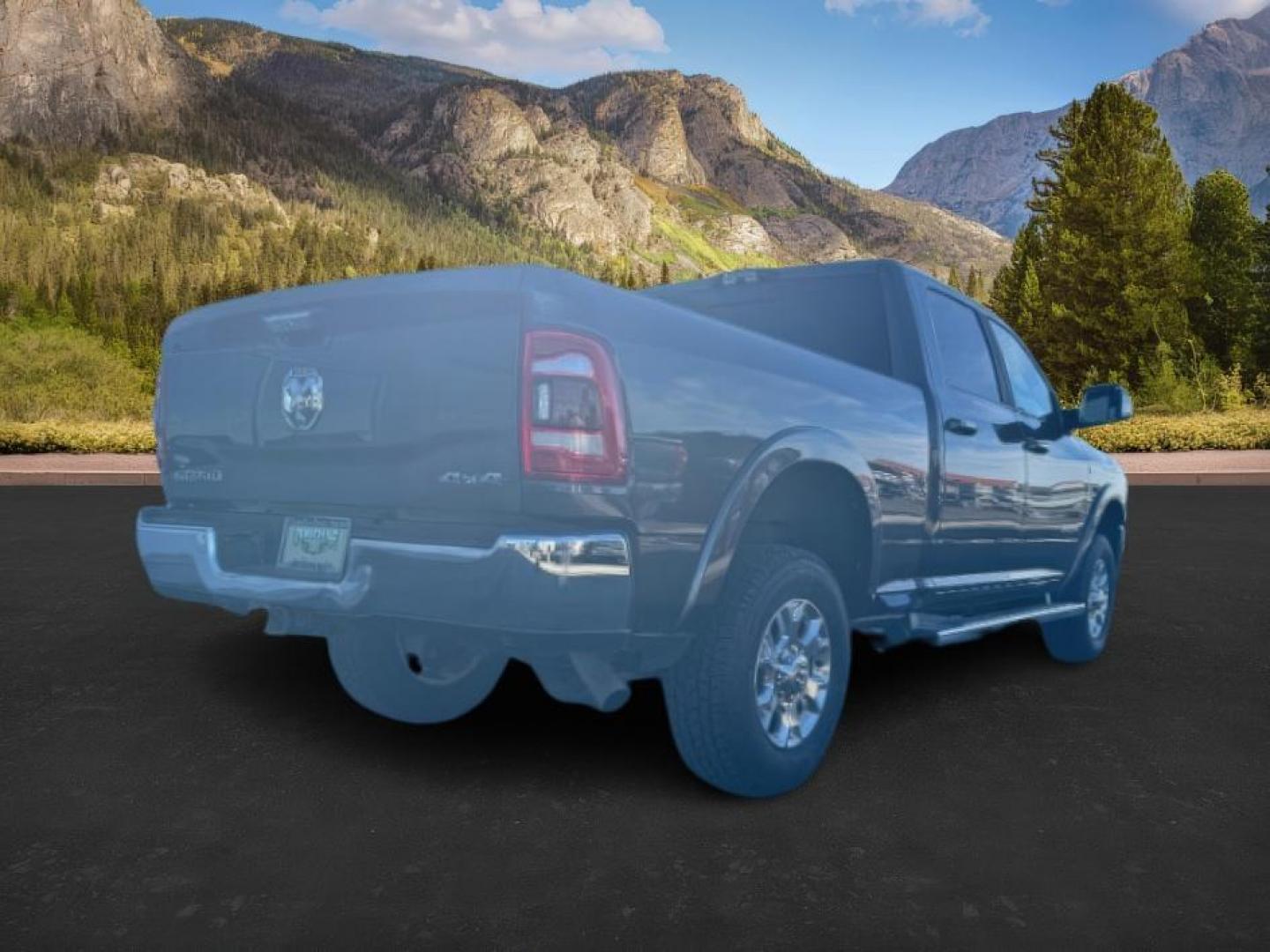 2022 GRAY /Black RAM 2500 Laramie Crew Cab SWB 4WD (3C6UR5FJ2NG) with an 6.4L V8 engine, 6-Speed Automatic transmission, located at 1235 N Woodruff Ave., Idaho Falls, 83401, (208) 523-1053, 43.507172, -112.000488 - At Timberline Auto, finding a great deal on your next vehicle is always easy! Our experienced sales staff's goal is to help find you the right vehicle at the right price! Our knowledgeable finance department has options for almost any credit score. We offer extended service contract options to prote - Photo#6