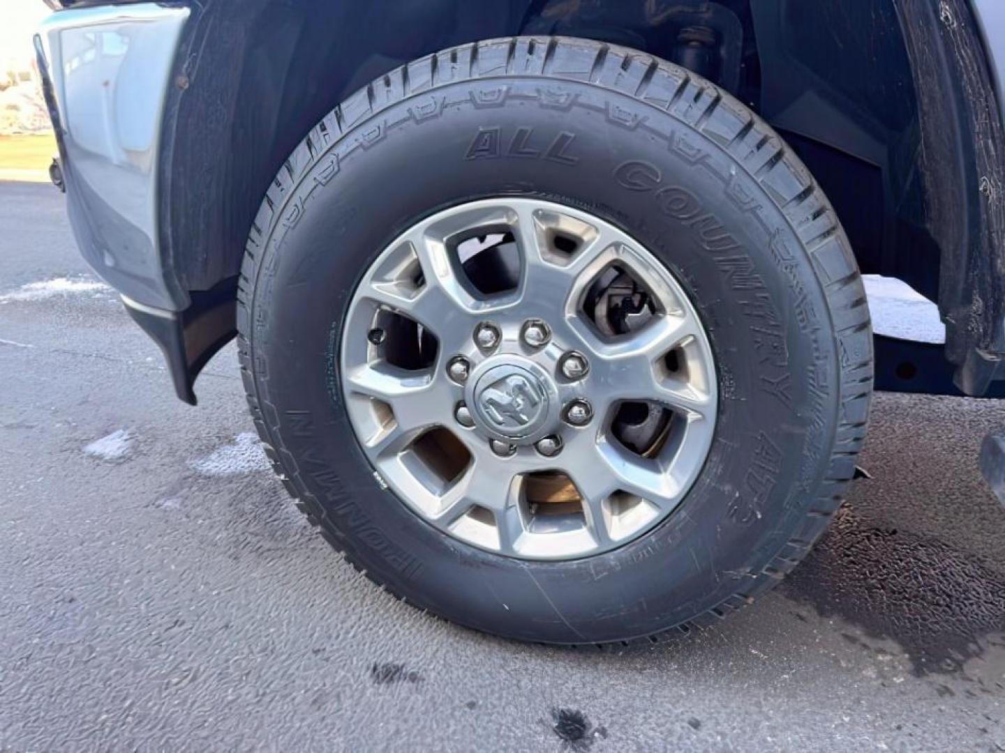 2022 GRAY /Black RAM 2500 Laramie Crew Cab SWB 4WD (3C6UR5FJ2NG) with an 6.4L V8 engine, 6-Speed Automatic transmission, located at 1235 N Woodruff Ave., Idaho Falls, 83401, (208) 523-1053, 43.507172, -112.000488 - At Timberline Auto, finding a great deal on your next vehicle is always easy! Our experienced sales staff's goal is to help find you the right vehicle at the right price! Our knowledgeable finance department has options for almost any credit score. We offer extended service contract options to prote - Photo#8