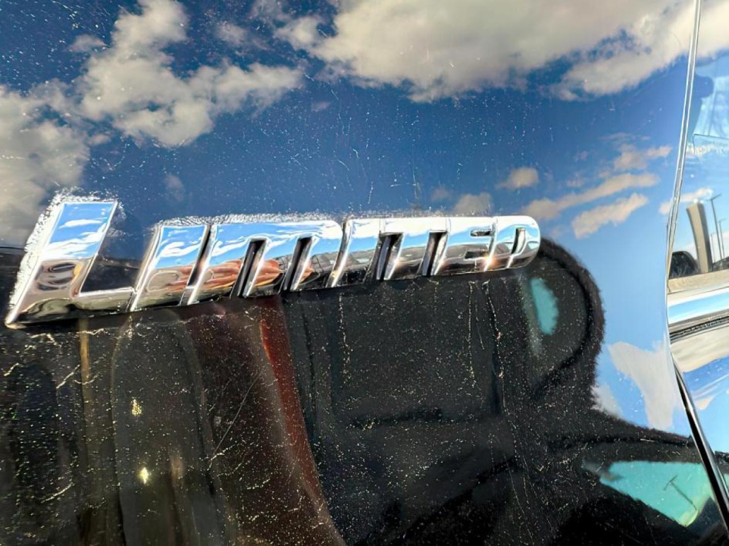 2018 Midnight Black Metallic /LEATHER Toyota 4Runner Limited 4WD V6 (JTEBU5JR3J5) with an 4.0L V6 DOHC 24V engine, AUTOMATIC transmission, located at 1235 N Woodruff Ave., Idaho Falls, 83401, (208) 523-1053, 43.507172, -112.000488 - Photo#4