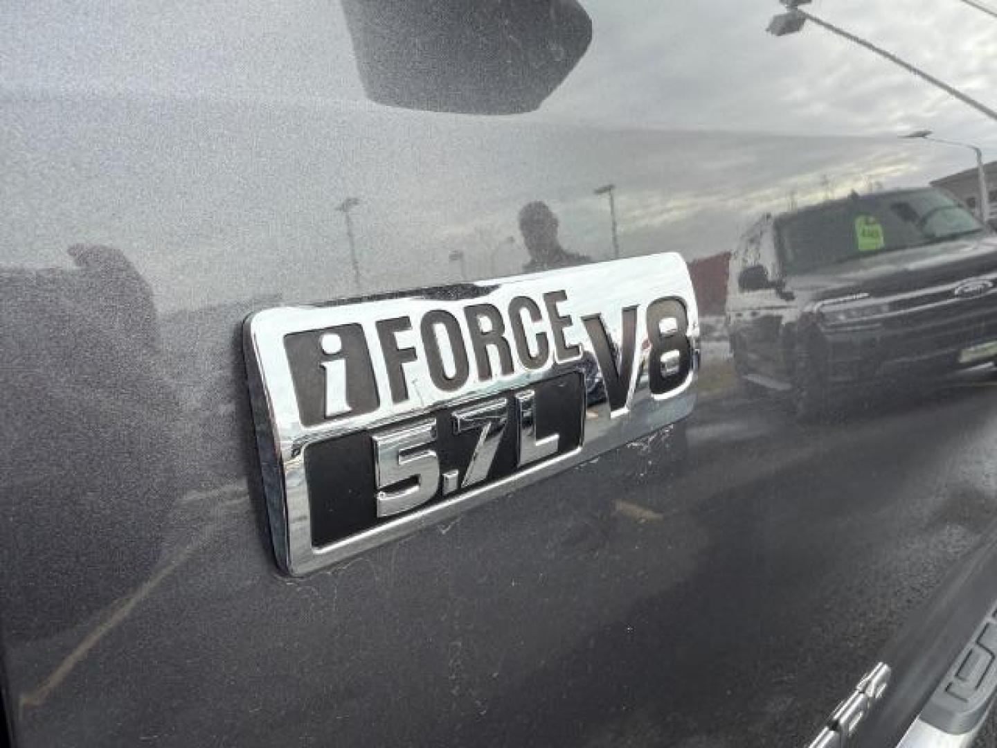 2017 Magnetic Gray Metallic /Black, cloth Toyota Tundra SR5 5.7L V8 CrewMax 4WD (5TFDY5F12HX) with an 5.7L V8 DOHC 32V engine, 6-Speed Automatic transmission, located at 1235 N Woodruff Ave., Idaho Falls, 83401, (208) 523-1053, 43.507172, -112.000488 - At Timberline Auto, finding a great deal on your next vehicle is always easy! Our experienced sales staff's goal is to help find you the right vehicle at the right price! Our knowledgeable finance department has options for almost any credit score. We offer extended service contract options to prote - Photo#9