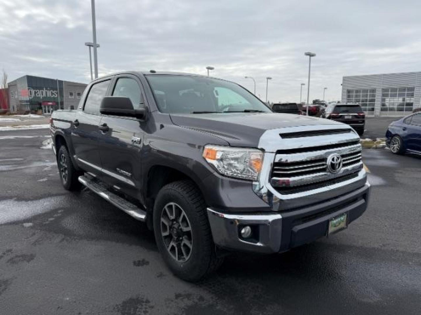 2017 Magnetic Gray Metallic /Black, cloth Toyota Tundra SR5 5.7L V8 CrewMax 4WD (5TFDY5F12HX) with an 5.7L V8 DOHC 32V engine, 6-Speed Automatic transmission, located at 1235 N Woodruff Ave., Idaho Falls, 83401, (208) 523-1053, 43.507172, -112.000488 - At Timberline Auto, finding a great deal on your next vehicle is always easy! Our experienced sales staff's goal is to help find you the right vehicle at the right price! Our knowledgeable finance department has options for almost any credit score. We offer extended service contract options to prote - Photo#6