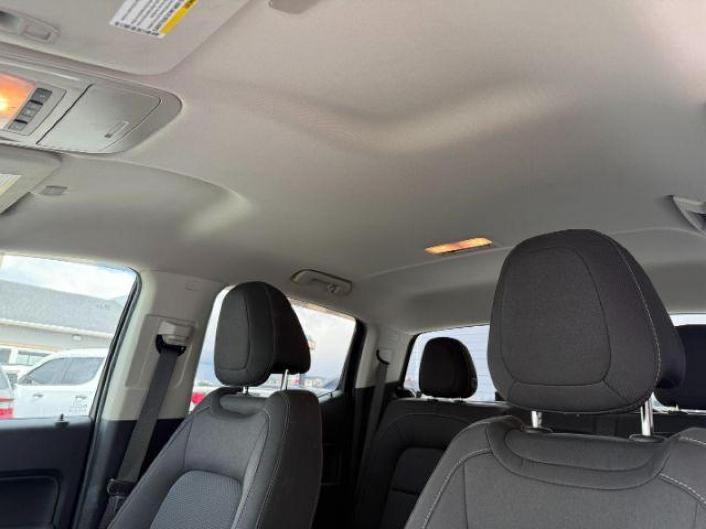 2020 Silver Ice Metallic /Jet Black, cloth Chevrolet Colorado LT Crew Cab 4WD Short Box (1GCGTCEN5L1) with an 3.6L V6 DOHC 24V GAS engine, 6-Speed Automatic transmission, located at 1235 N Woodruff Ave., Idaho Falls, 83401, (208) 523-1053, 43.507172, -112.000488 - At Timberline Auto, finding a great deal on your next vehicle is always easy! Our experienced sales staff's goal is to help find you the right vehicle at the right price! Our knowledgeable finance department has options for almost any credit score. We offer extended service contract options to prote - Photo#12