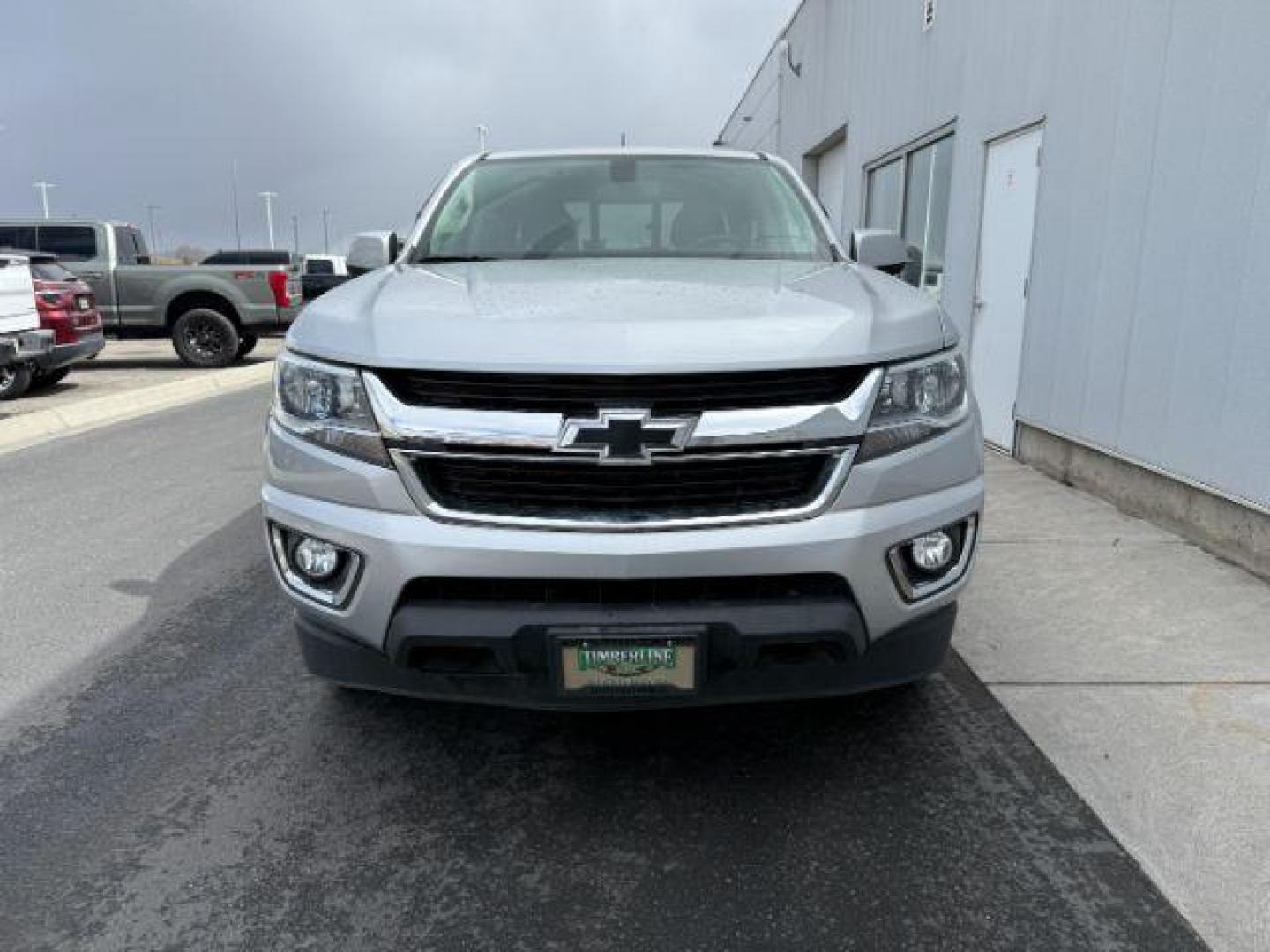 2020 Silver Ice Metallic /Jet Black, cloth Chevrolet Colorado LT Crew Cab 4WD Short Box (1GCGTCEN5L1) with an 3.6L V6 DOHC 24V GAS engine, 6-Speed Automatic transmission, located at 1235 N Woodruff Ave., Idaho Falls, 83401, (208) 523-1053, 43.507172, -112.000488 - At Timberline Auto, finding a great deal on your next vehicle is always easy! Our experienced sales staff's goal is to help find you the right vehicle at the right price! Our knowledgeable finance department has options for almost any credit score. We offer extended service contract options to prote - Photo#8