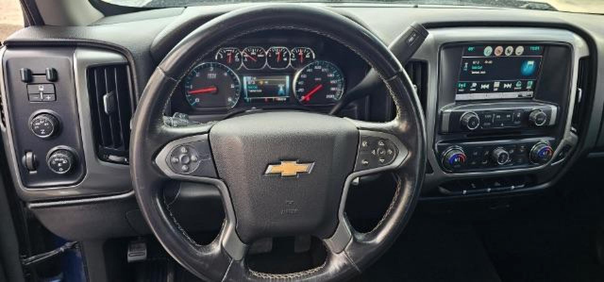 2016 BLUE CHEVROLET 1500 LT Crew Cab 4WD (3GCUKREC5GG) with an V8 5.3L engine, AUTOMATIC transmission, located at 1235 N Woodruff Ave., Idaho Falls, 83401, (208) 523-1053, 43.507172, -112.000488 - At Timberline Auto, finding a great deal on your next vehicle is always easy! Our experienced sales staff's goal is to help find you the right vehicle at the right price! Our knowledgeable finance department has options for almost any credit score. We offer extended service contract options to prote - Photo#13