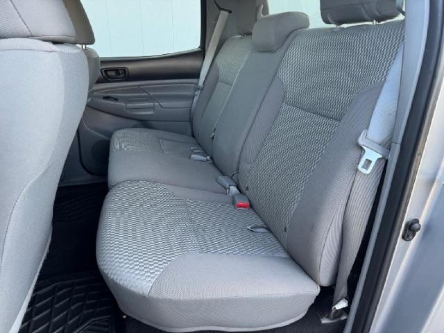 2014 SILVER /CLOTH TOYOTA TACOMA BASE (3TMLU4EN4EM) with an 3.5 engine, AUTOMATIC transmission, located at 1235 N Woodruff Ave., Idaho Falls, 83401, (208) 523-1053, 43.507172, -112.000488 - Photo#21