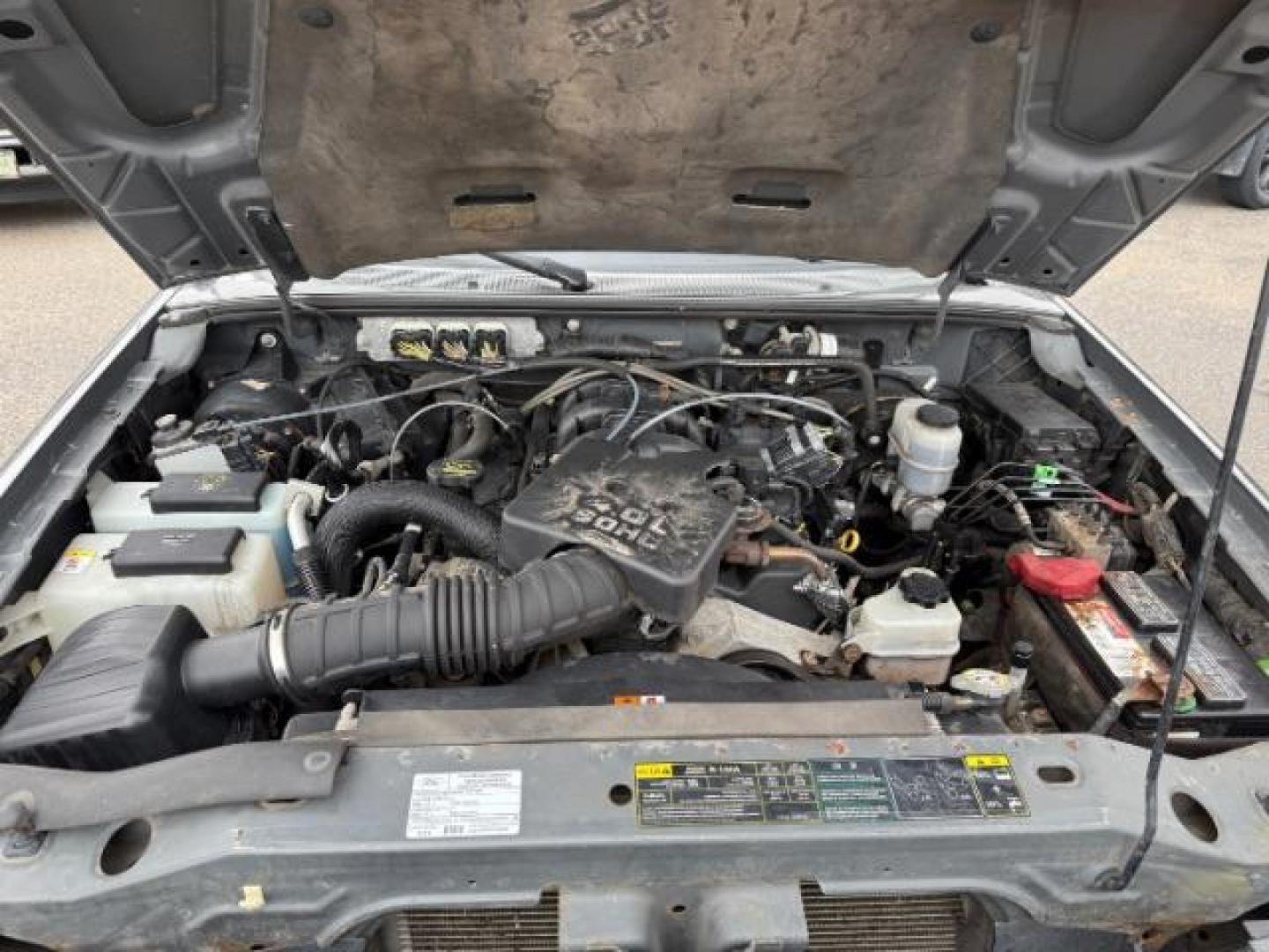 2011 GRAY /CLOTH FORD RANGER XLT (1FTLR4FE5BP) with an 4.0 engine, AUTO transmission, located at 1235 N Woodruff Ave., Idaho Falls, 83401, (208) 523-1053, 43.507172, -112.000488 - Photo#12