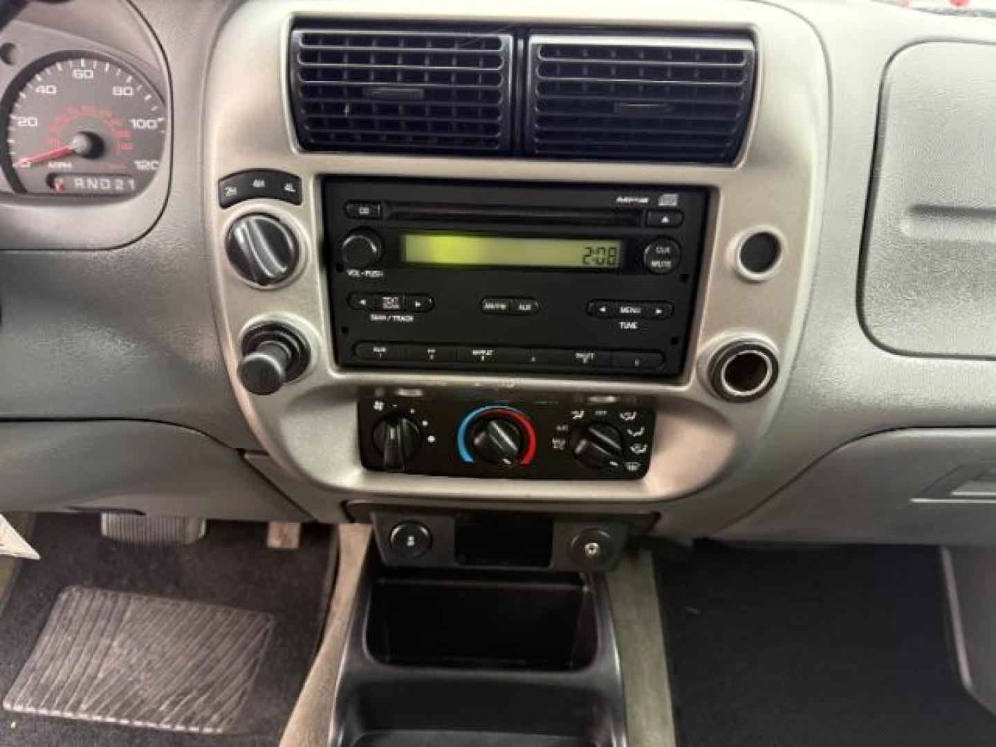 2011 GRAY /CLOTH FORD RANGER XLT (1FTLR4FE5BP) with an 4.0 engine, AUTO transmission, located at 1235 N Woodruff Ave., Idaho Falls, 83401, (208) 523-1053, 43.507172, -112.000488 - Photo#17