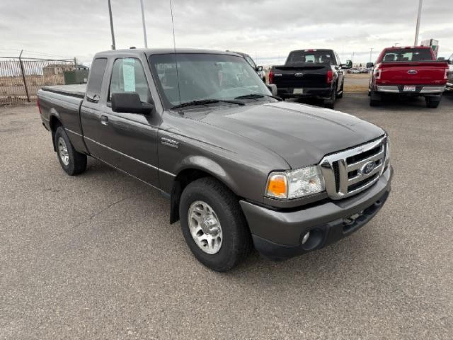 2011 GRAY /CLOTH FORD RANGER XLT (1FTLR4FE5BP) with an 4.0 engine, AUTO transmission, located at 1235 N Woodruff Ave., Idaho Falls, 83401, (208) 523-1053, 43.507172, -112.000488 - Photo#6