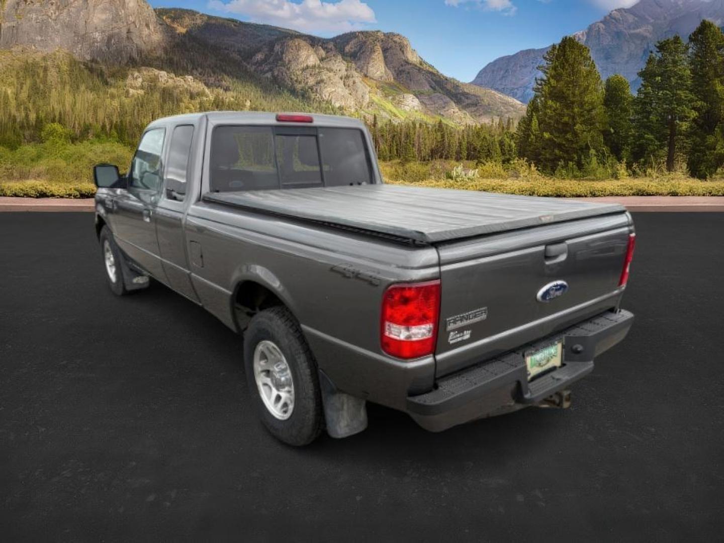 2011 GRAY /CLOTH FORD RANGER XLT (1FTLR4FE5BP) with an 4.0 engine, AUTO transmission, located at 1235 N Woodruff Ave., Idaho Falls, 83401, (208) 523-1053, 43.507172, -112.000488 - Photo#2