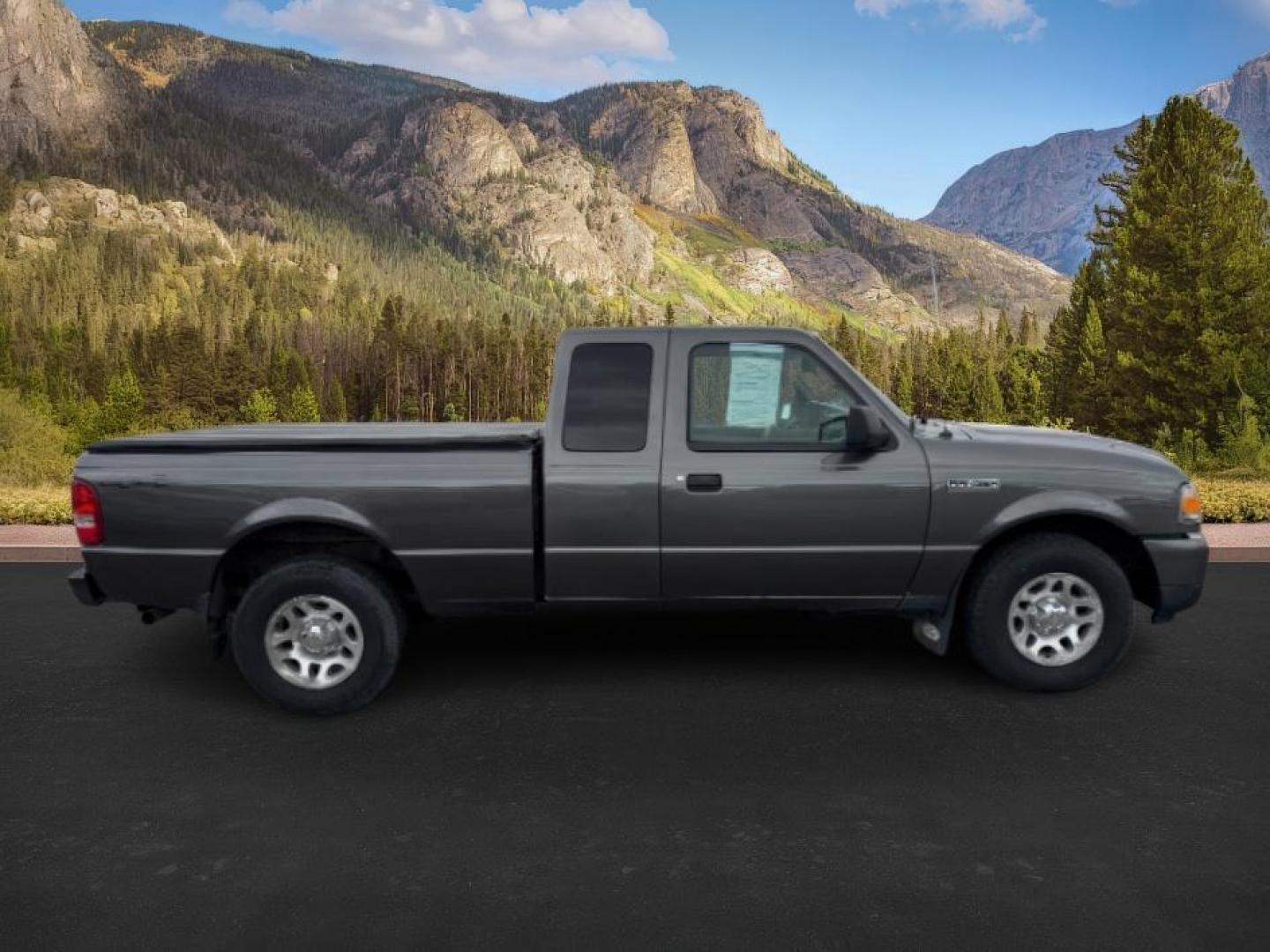 2011 GRAY /CLOTH FORD RANGER XLT (1FTLR4FE5BP) with an 4.0 engine, AUTO transmission, located at 1235 N Woodruff Ave., Idaho Falls, 83401, (208) 523-1053, 43.507172, -112.000488 - Photo#5