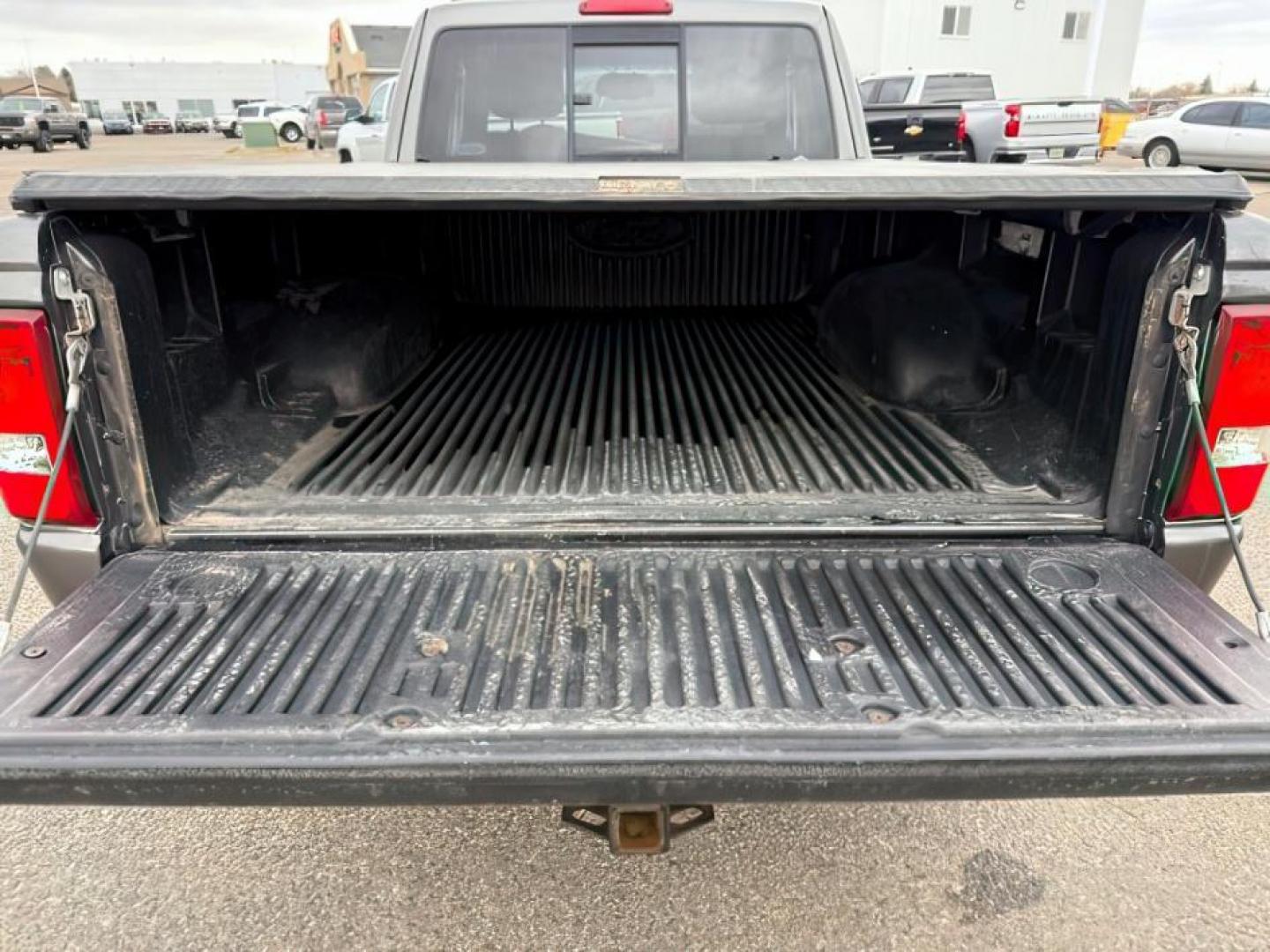 2011 GRAY /CLOTH FORD RANGER XLT (1FTLR4FE5BP) with an 4.0 engine, AUTO transmission, located at 1235 N Woodruff Ave., Idaho Falls, 83401, (208) 523-1053, 43.507172, -112.000488 - Photo#11