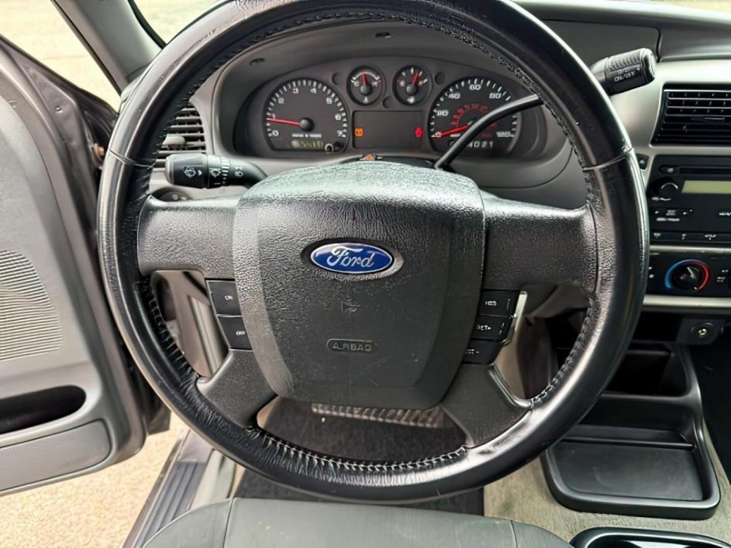 2011 GRAY /CLOTH FORD RANGER XLT (1FTLR4FE5BP) with an 4.0 engine, AUTO transmission, located at 1235 N Woodruff Ave., Idaho Falls, 83401, (208) 523-1053, 43.507172, -112.000488 - Photo#18