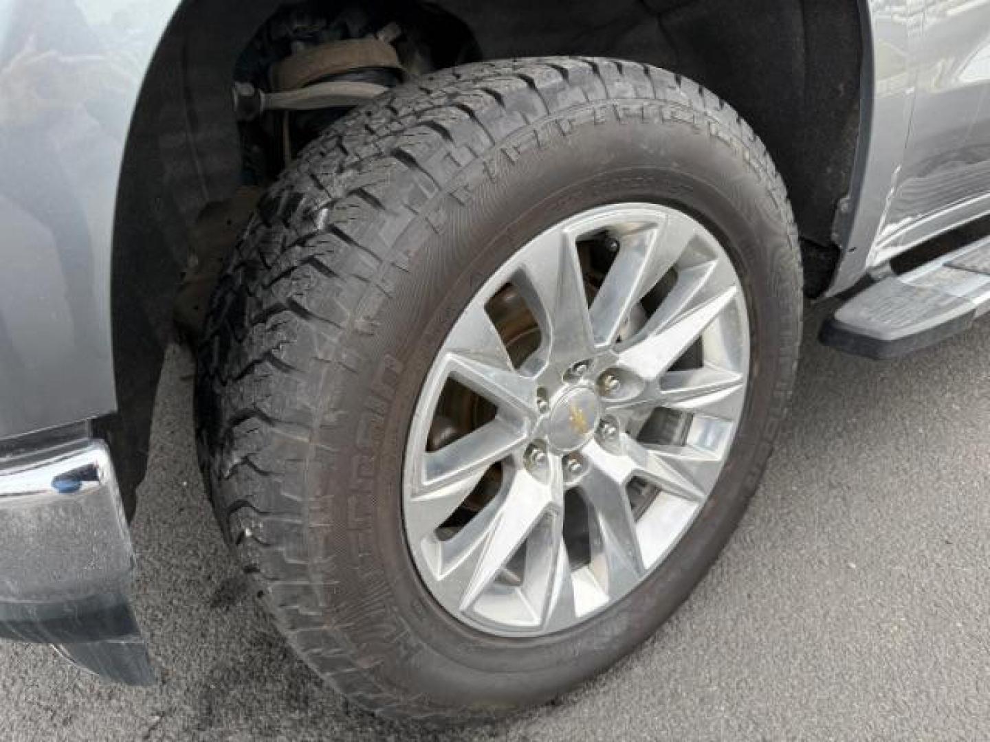 2021 Silver Ice Metallic /Jet Black, leather Chevrolet Silverado 1500 LTZ Crew Cab 4WD (1GCUYGED3MZ) with an 5.3L V8 OHV 16V engine, 6-Speed Automatic transmission, located at 1235 N Woodruff Ave., Idaho Falls, 83401, (208) 523-1053, 43.507172, -112.000488 - Photo#27