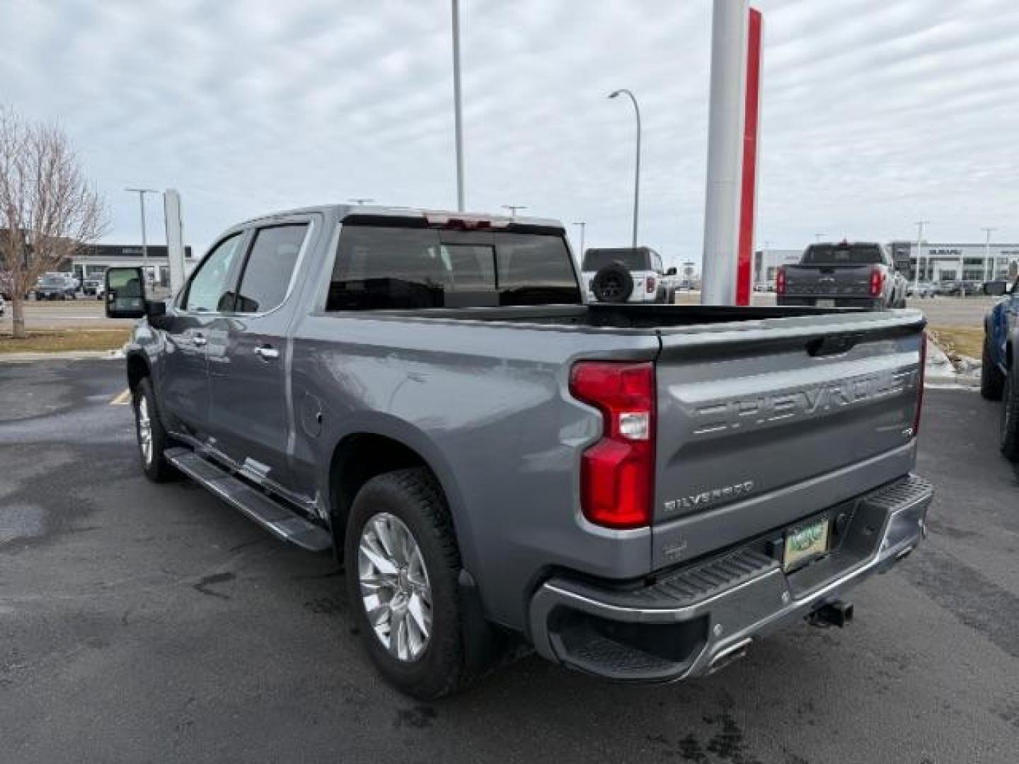 2021 Silver Ice Metallic /Jet Black, leather Chevrolet Silverado 1500 LTZ Crew Cab 4WD (1GCUYGED3MZ) with an 5.3L V8 OHV 16V engine, 6-Speed Automatic transmission, located at 1235 N Woodruff Ave., Idaho Falls, 83401, (208) 523-1053, 43.507172, -112.000488 - Photo#2