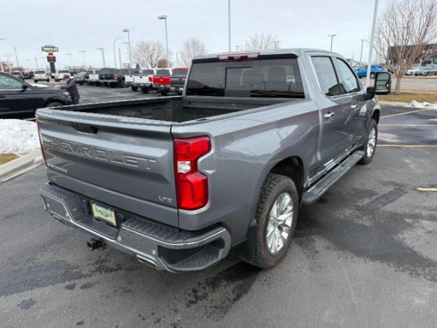 2021 Silver Ice Metallic /Jet Black, leather Chevrolet Silverado 1500 LTZ Crew Cab 4WD (1GCUYGED3MZ) with an 5.3L V8 OHV 16V engine, 6-Speed Automatic transmission, located at 1235 N Woodruff Ave., Idaho Falls, 83401, (208) 523-1053, 43.507172, -112.000488 - Photo#4