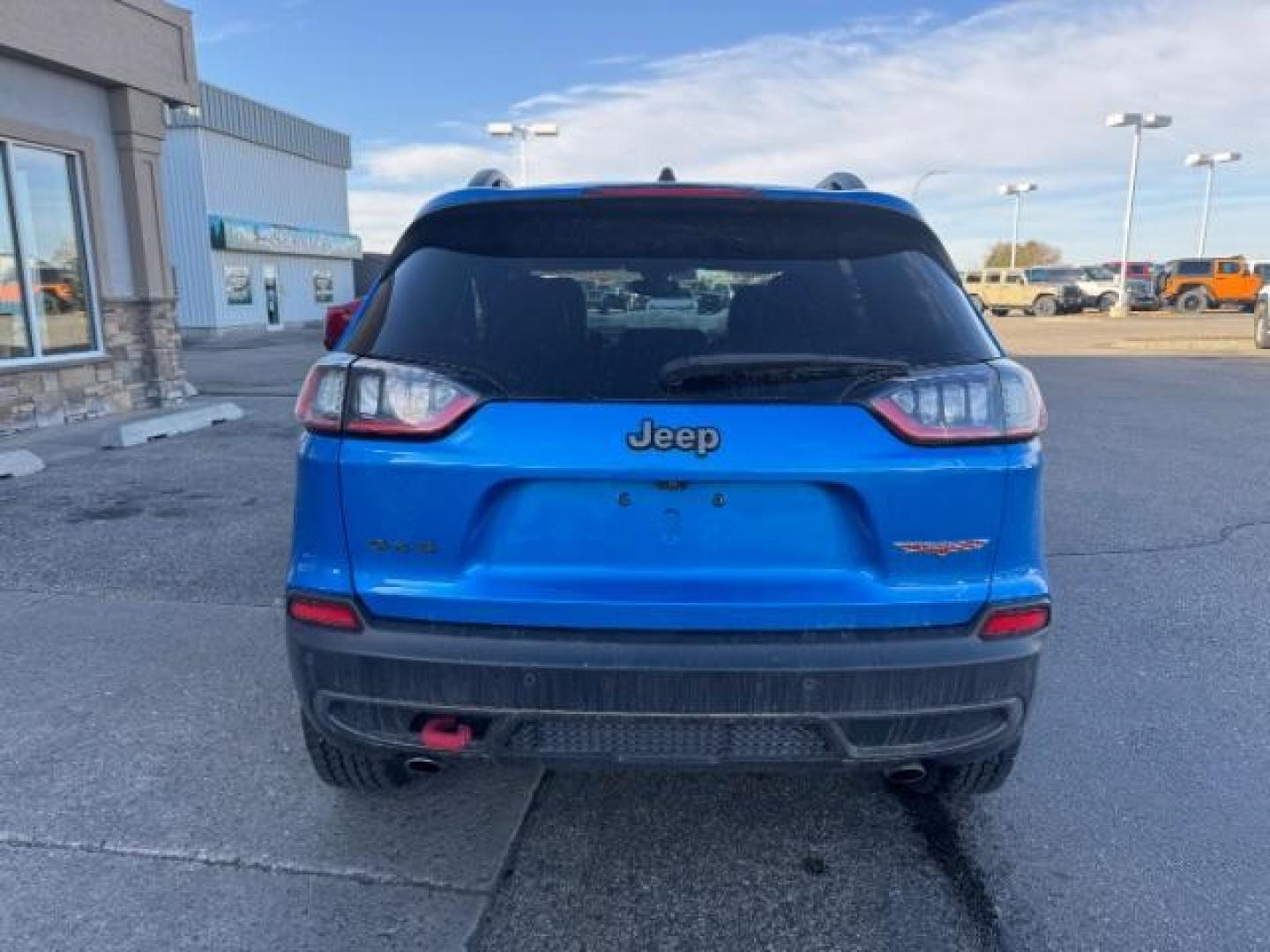 2019 BLUE /Black, vinyl/cloth Jeep Cherokee Trailhawk 4WD (1C4PJMBXXKD) with an 3.2L V6 DOHC 24V engine, 9-Speed Automatic transmission, located at 1235 N Woodruff Ave., Idaho Falls, 83401, (208) 523-1053, 43.507172, -112.000488 - Photo#3