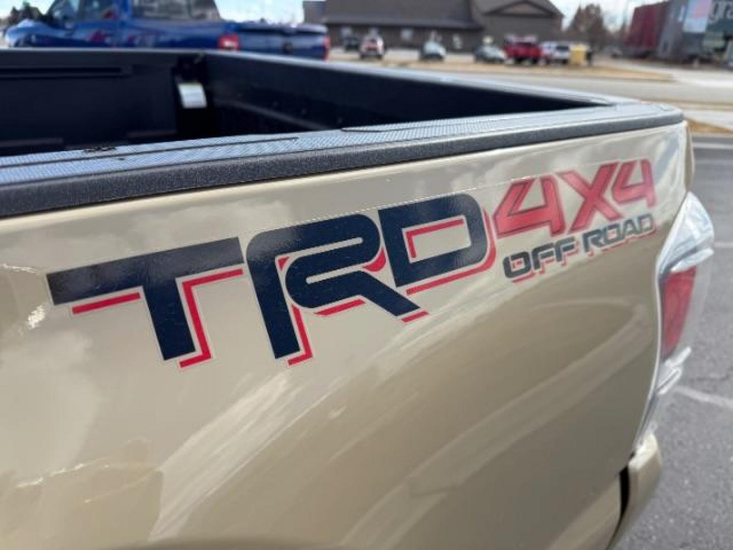 2020 SAND /CLOTH TOYOTA TACOMA TRD OFF ROAD (5TFCZ5AN8LX) with an 3.5 engine, AUTOMATIC transmission, located at 1235 N Woodruff Ave., Idaho Falls, 83401, (208) 523-1053, 43.507172, -112.000488 - Photo#10