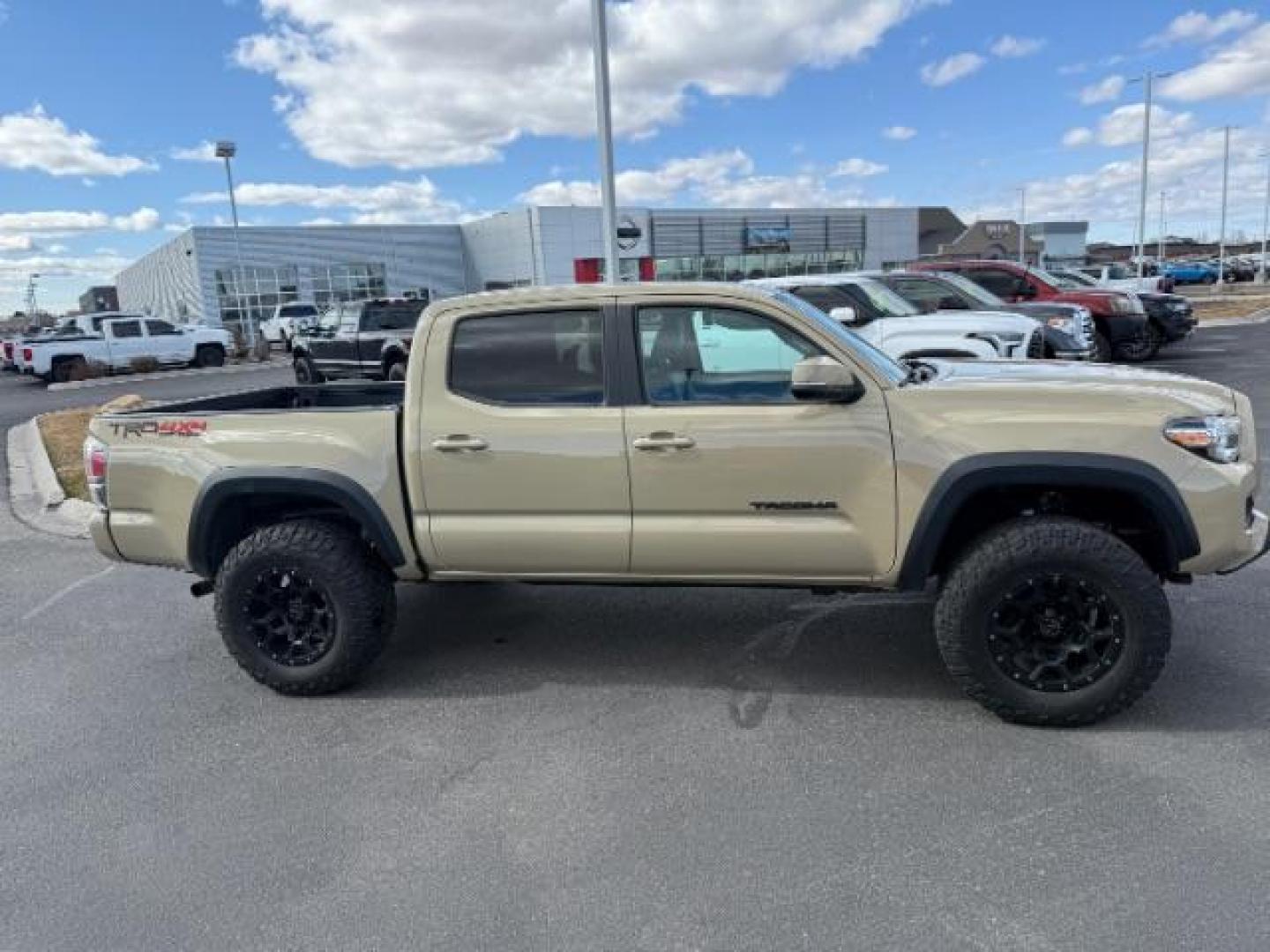 2020 SAND /CLOTH TOYOTA TACOMA TRD OFF ROAD (5TFCZ5AN8LX) with an 3.5 engine, AUTOMATIC transmission, located at 1235 N Woodruff Ave., Idaho Falls, 83401, (208) 523-1053, 43.507172, -112.000488 - Photo#5