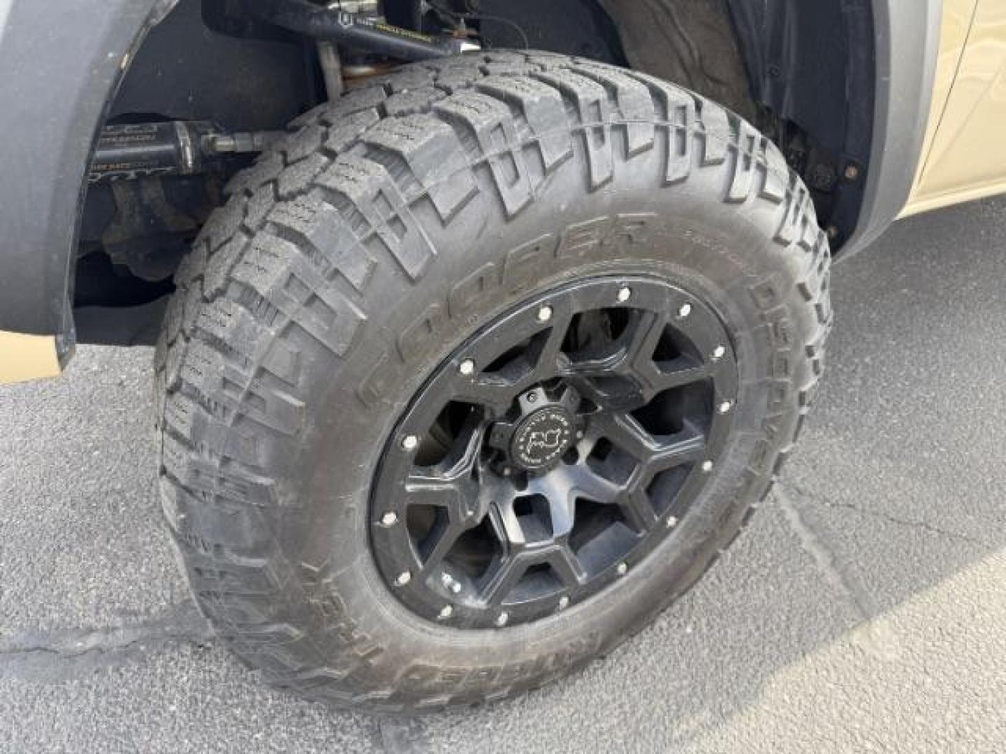 2020 SAND /CLOTH TOYOTA TACOMA TRD OFF ROAD (5TFCZ5AN8LX) with an 3.5 engine, AUTOMATIC transmission, located at 1235 N Woodruff Ave., Idaho Falls, 83401, (208) 523-1053, 43.507172, -112.000488 - Photo#8