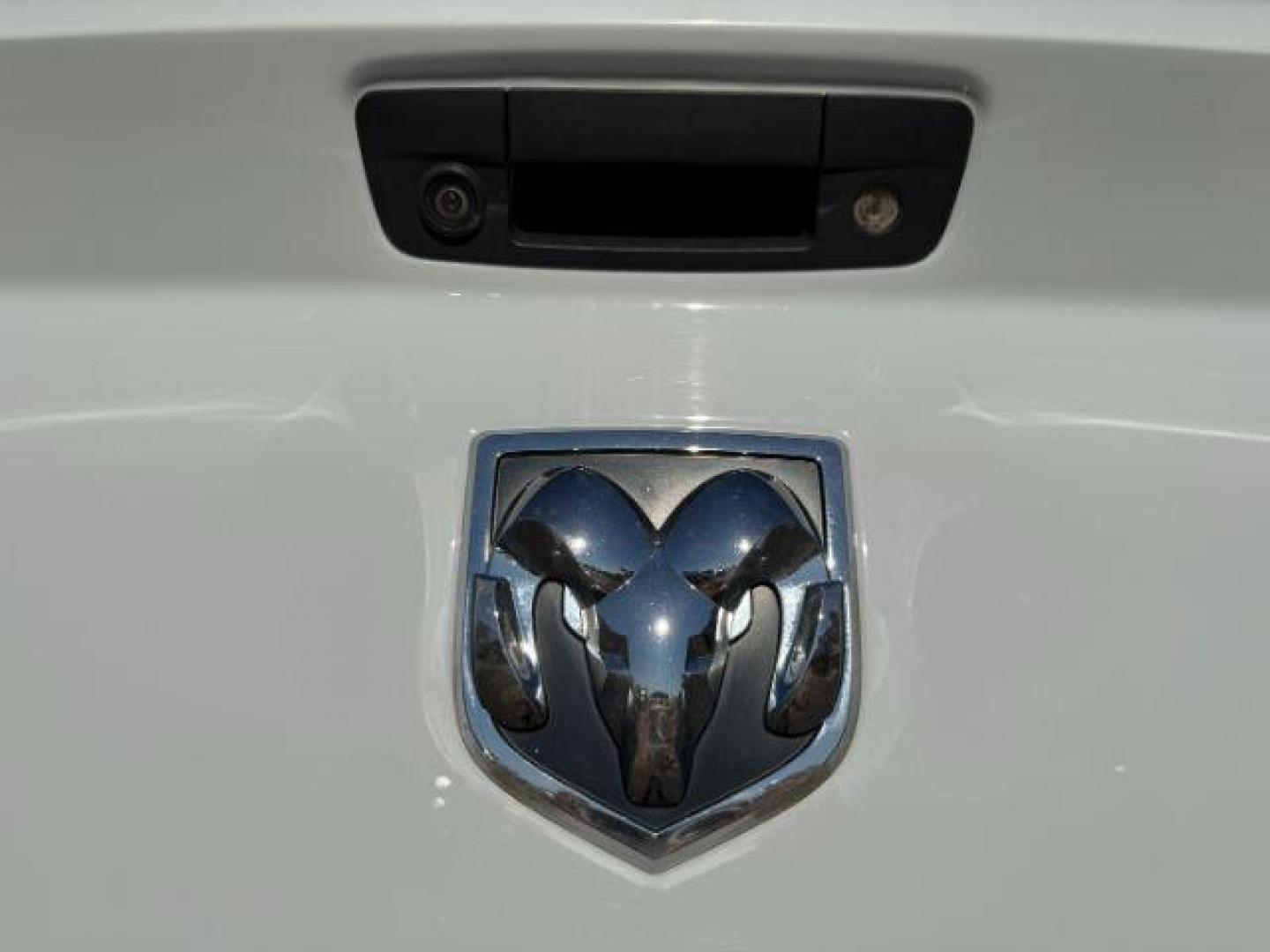 2012 WHITE /LEATHER RAM 2500 LARAMIE LONGHORN (3C6UD5GL6CG) with an 6.7 engine, AUTOMATIC transmission, located at 1235 N Woodruff Ave., Idaho Falls, 83401, (208) 523-1053, 43.507172, -112.000488 - At Timberline Auto, finding a great deal on your next vehicle is always easy! Our experienced sales staff's goal is to help find you the right vehicle at the right price! Our knowledgeable finance department has options for almost any credit score. We offer extended service contract options to prote - Photo#4