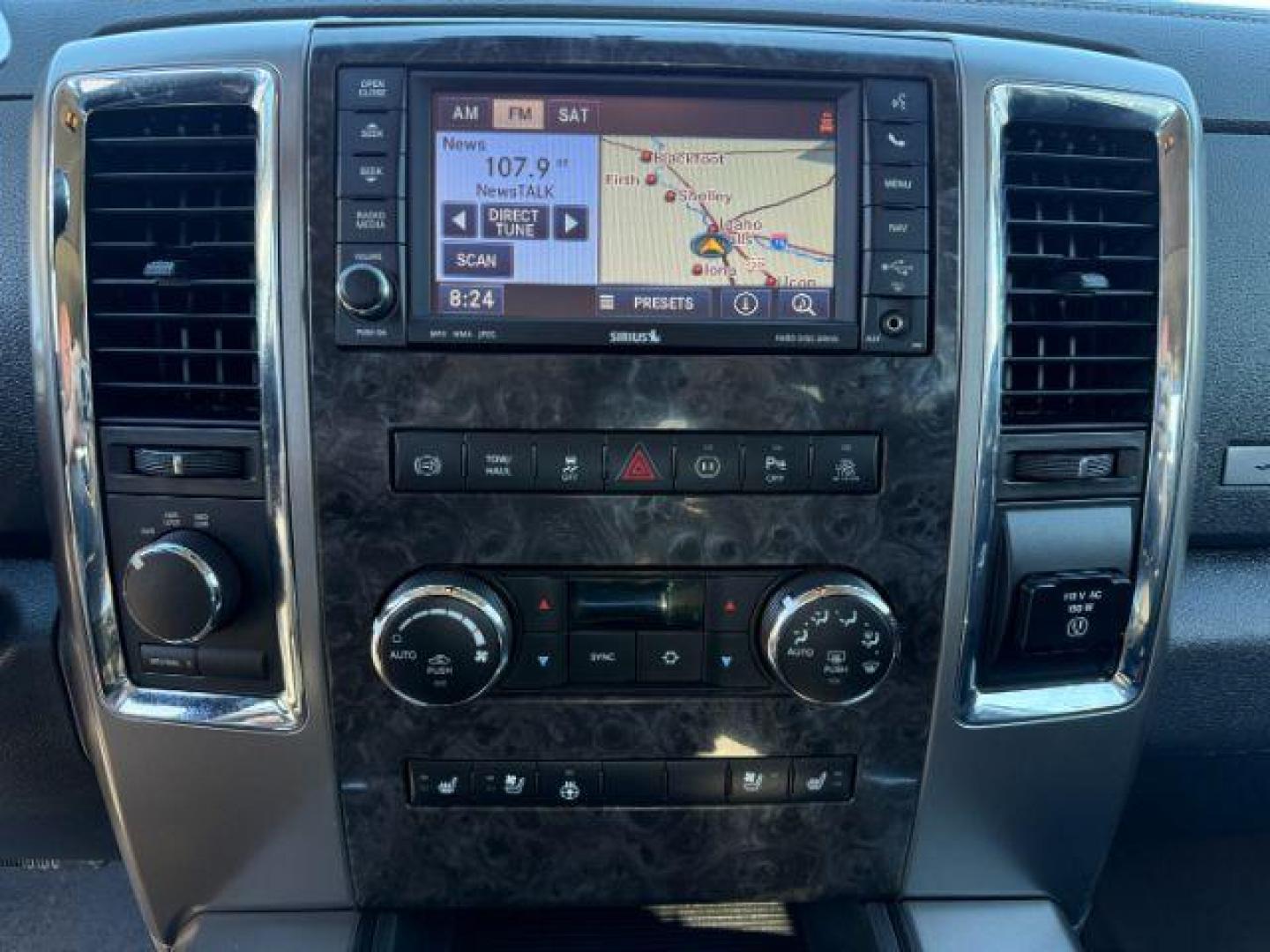 2012 WHITE /LEATHER RAM 2500 LARAMIE LONGHORN (3C6UD5GL6CG) with an 6.7 engine, AUTOMATIC transmission, located at 1235 N Woodruff Ave., Idaho Falls, 83401, (208) 523-1053, 43.507172, -112.000488 - At Timberline Auto, finding a great deal on your next vehicle is always easy! Our experienced sales staff's goal is to help find you the right vehicle at the right price! Our knowledgeable finance department has options for almost any credit score. We offer extended service contract options to prote - Photo#14