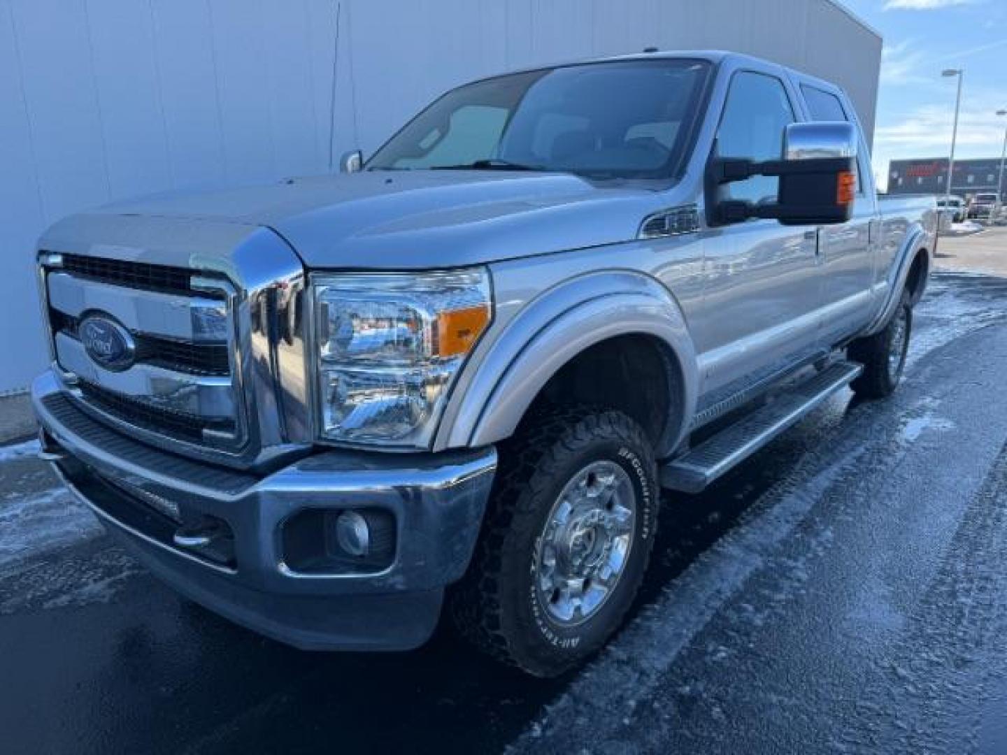 2015 Ingot Silver Metallic /BLACK FORD F350 LARIAT (1FT8W3B65FE) with an 6.2 engine, AUTOMATIC transmission, located at 1235 N Woodruff Ave., Idaho Falls, 83401, (208) 523-1053, 43.507172, -112.000488 - At Timberline Auto, finding a great deal on your next vehicle is always easy! Our experienced sales staff's goal is to help find you the right vehicle at the right price! Our knowledgeable finance department has options for almost any credit score. We offer extended service contract options to prote - Photo#5