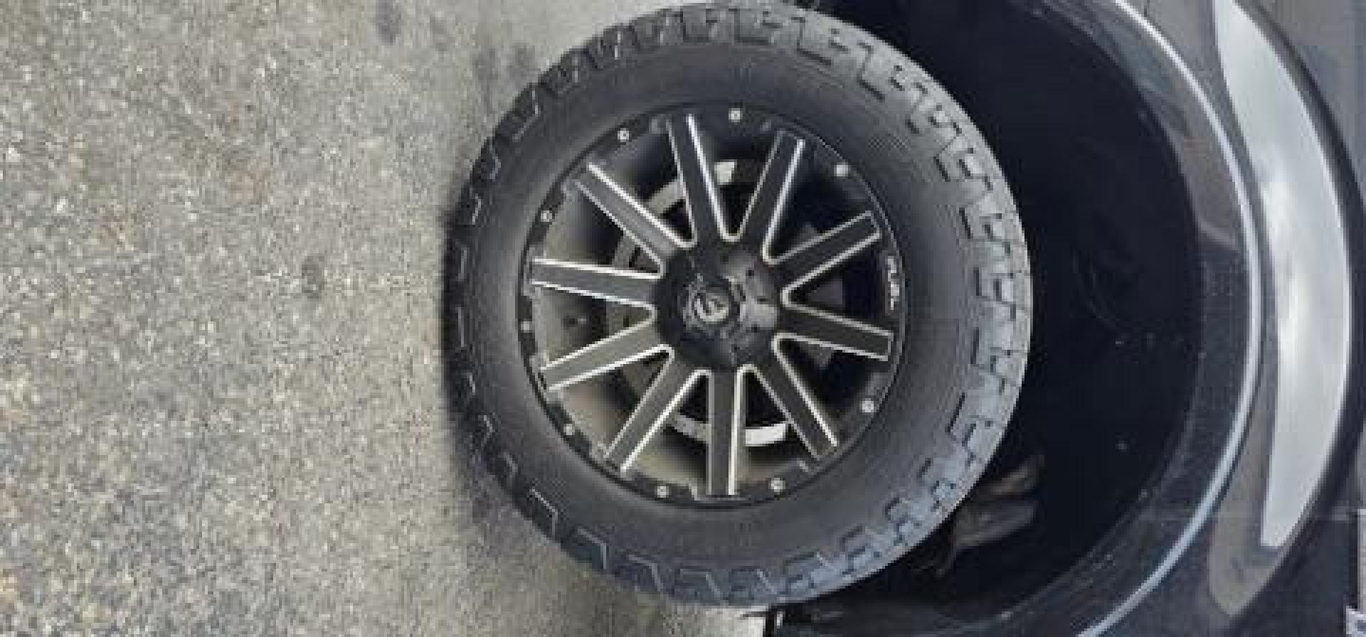 2013 BLACK /BLACK FORD F150 PLATINUM (1FTFW1ET8D1) with an V8 3.5L ECOBOOST engine, AUTOMATIC transmission, located at 1235 N Woodruff Ave., Idaho Falls, 83401, (208) 523-1053, 43.507172, -112.000488 - At Timberline Auto, finding a great deal on your next vehicle is always easy! Our experienced sales staff's goal is to help find you the right vehicle at the right price! Our knowledgeable finance department has options for almost any credit score. We offer extended service contract options to prote - Photo#17