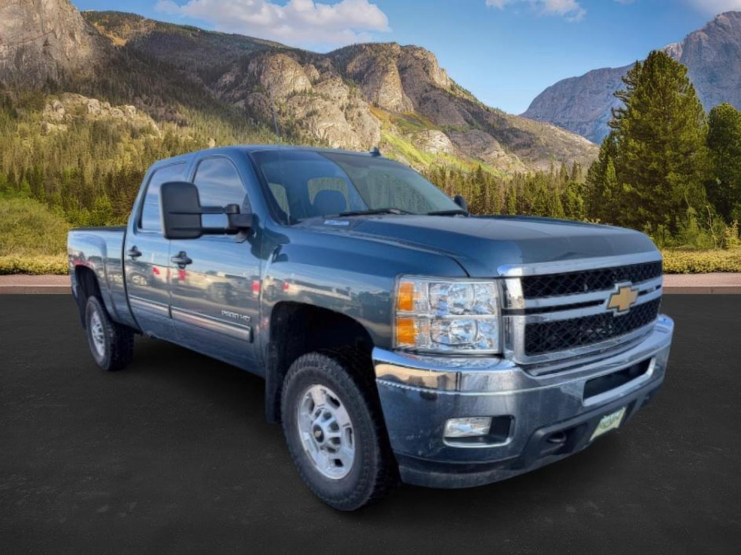 2013 Blue Granite Metallic /BLACK CHEVY 2500 LT (1GC1KXCGXDF) with an 6.0 engine, AUTOMATIC transmission, located at 1235 N Woodruff Ave., Idaho Falls, 83401, (208) 523-1053, 43.507172, -112.000488 - At Timberline Auto, finding a great deal on your next vehicle is always easy! Our experienced sales staff's goal is to help find you the right vehicle at the right price! Our knowledgeable finance department has options for almost any credit score. We offer extended service contract options to prote - Photo#0