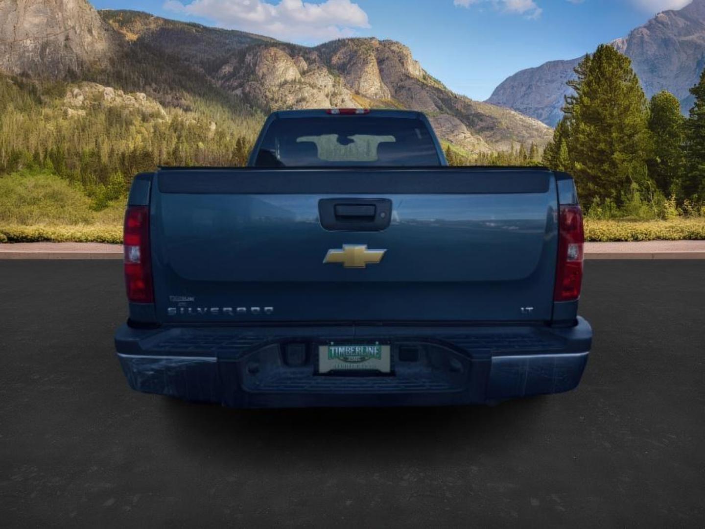 2013 Blue Granite Metallic /BLACK CHEVY 2500 LT (1GC1KXCGXDF) with an 6.0 engine, AUTOMATIC transmission, located at 1235 N Woodruff Ave., Idaho Falls, 83401, (208) 523-1053, 43.507172, -112.000488 - At Timberline Auto, finding a great deal on your next vehicle is always easy! Our experienced sales staff's goal is to help find you the right vehicle at the right price! Our knowledgeable finance department has options for almost any credit score. We offer extended service contract options to prote - Photo#3