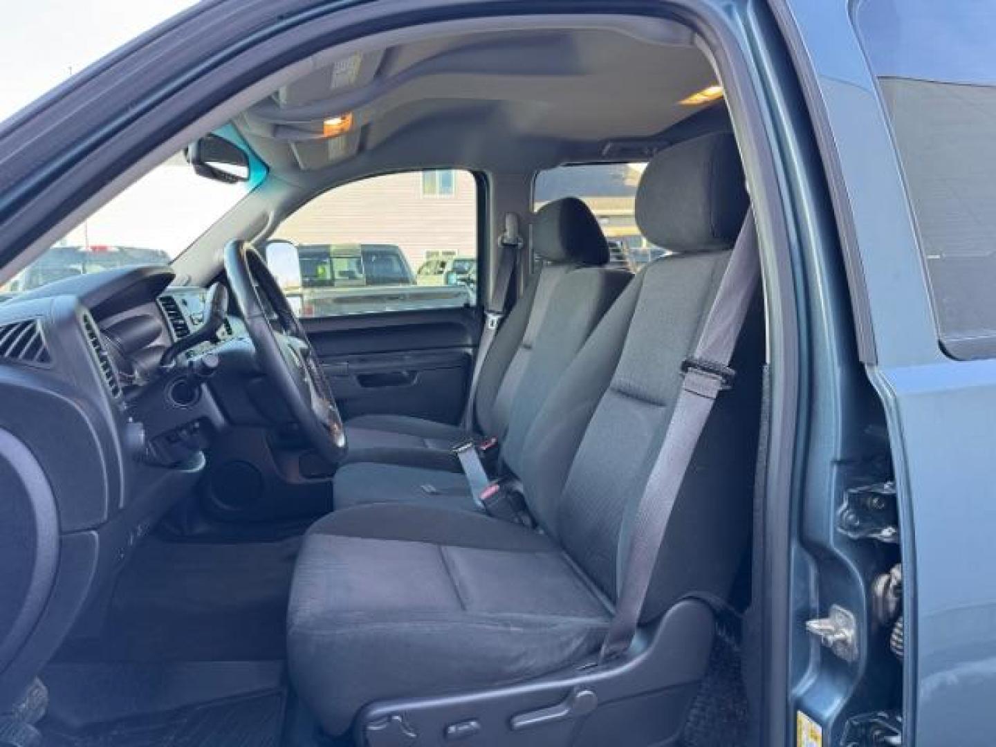2013 Blue Granite Metallic /BLACK CHEVY 2500 LT (1GC1KXCGXDF) with an 6.0 engine, AUTOMATIC transmission, located at 1235 N Woodruff Ave., Idaho Falls, 83401, (208) 523-1053, 43.507172, -112.000488 - At Timberline Auto, finding a great deal on your next vehicle is always easy! Our experienced sales staff's goal is to help find you the right vehicle at the right price! Our knowledgeable finance department has options for almost any credit score. We offer extended service contract options to prote - Photo#13