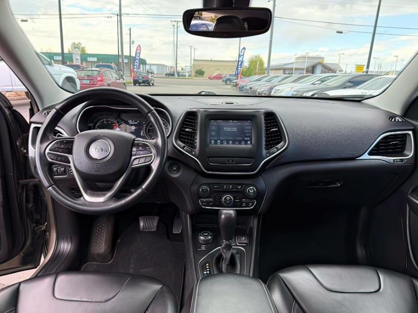 2019 SILVER /BLACK Jeep CHEROKEE (1C4PJMLXXKD) with an 32 engine, Automatic transmission, located at 1175 N Woodruff Ave, Idaho Falls, ID, 83401, 43.506901, -111.999657 - At Timberline Auto, finding a great deal on your next vehicle is always easy! Our experienced sales staff's goal is to help find you the right vehicle at the right price! Our knowledgeable finance department has options for almost any credit score. We offer extended service contract options to prote - Photo#21