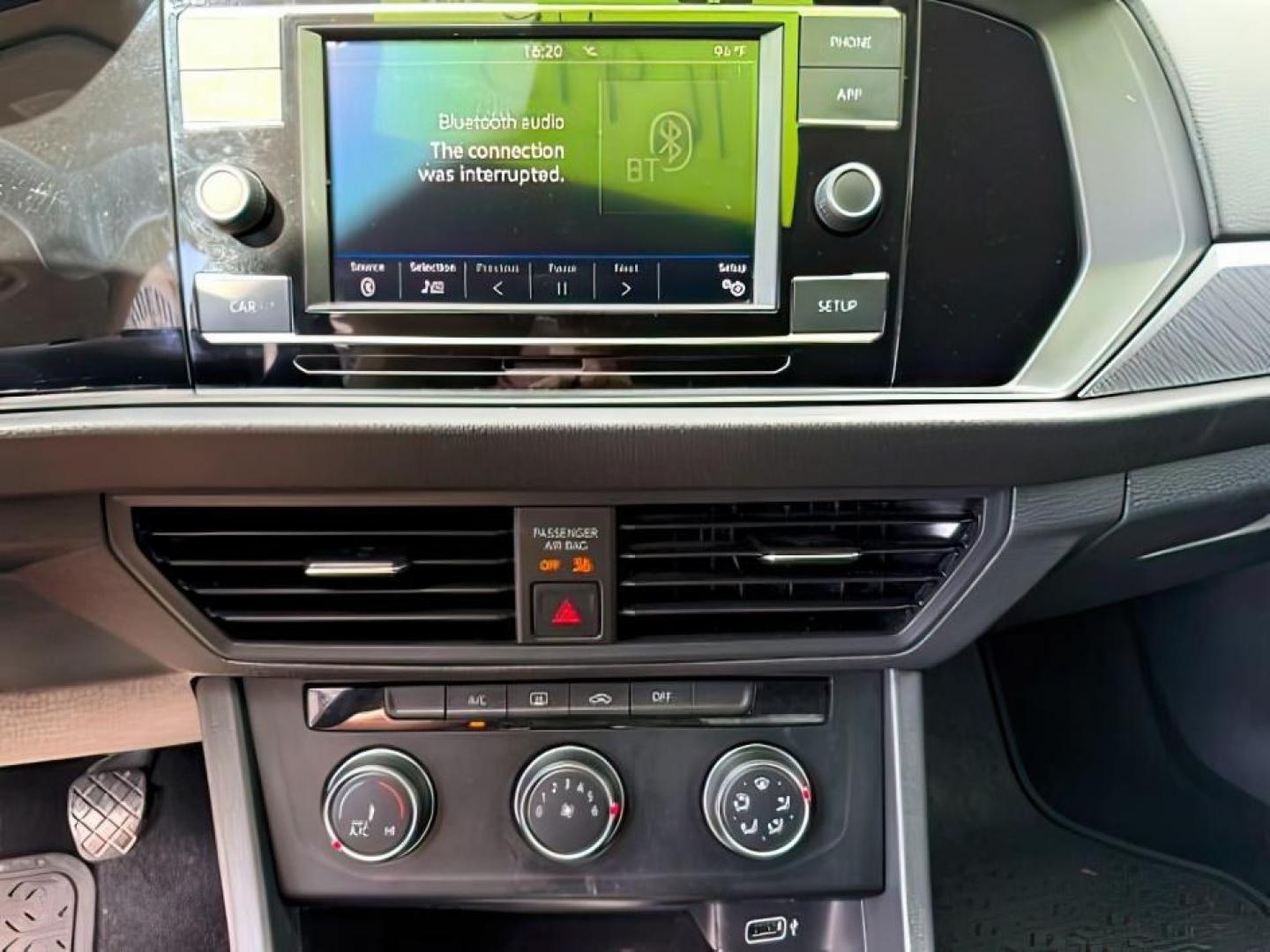 2019 Platinum Gray Metallic /Titan Black Volkswagen Jetta (3VWN57BU8KM) with an 14L I-4 gasoline direct injection engine, located at 1175 N Woodruff Ave, Idaho Falls, ID, 83401, 43.506901, -111.999657 - At Timberline Auto, finding a great deal on your next vehicle is always easy! Our experienced sales staff's goal is to help find you the right vehicle at the right price! Our knowledgeable finance department has options for almost any credit score. We offer extended service contract options to prote - Photo#13
