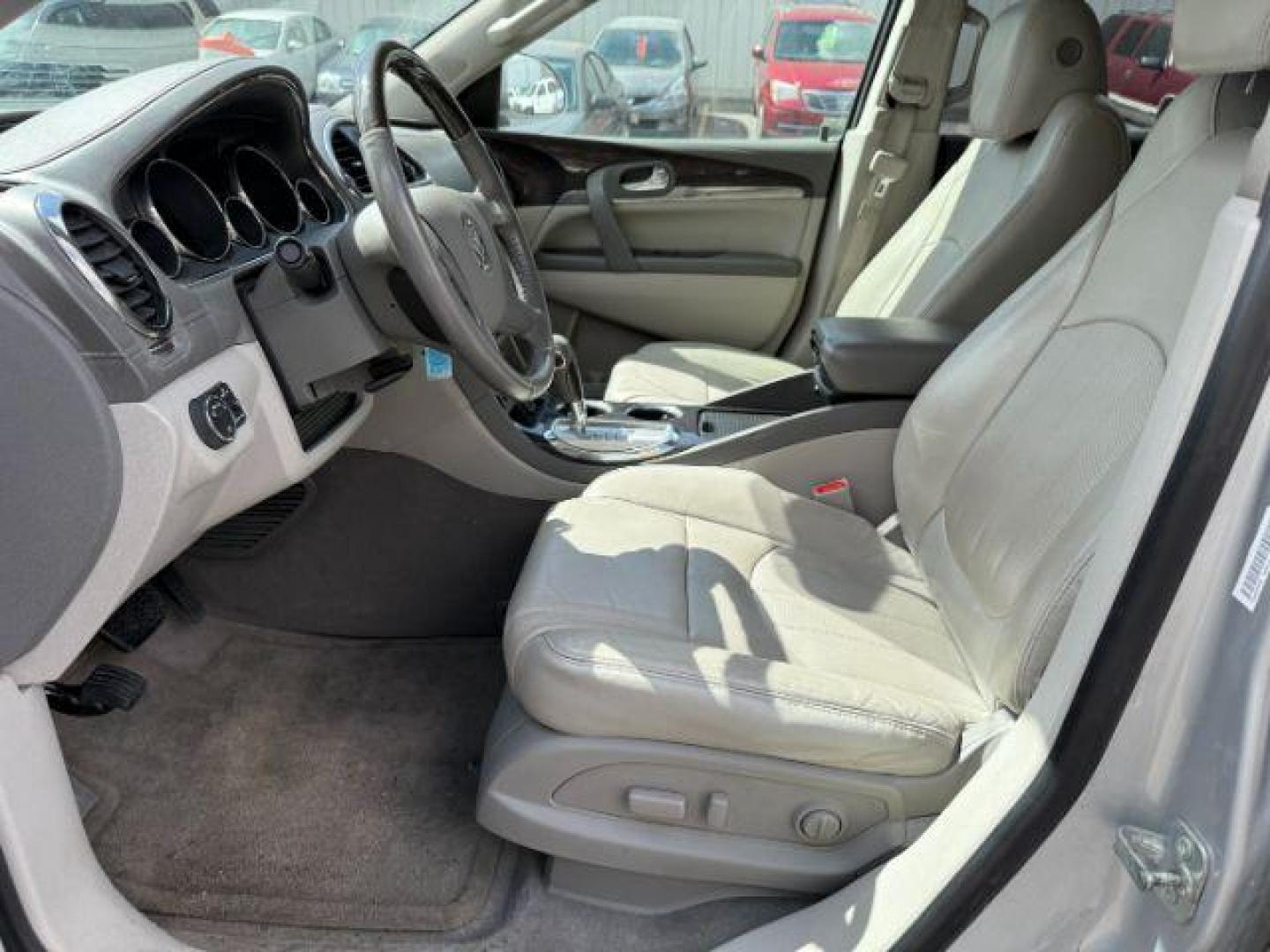 2017 Sparkling Silver Metallic /Light Titanium w/Dark Titanium Accents BUICK ENCLAVE Leather (5GAKVBKD7HJ) with an 3.6L V-6 gasoline direct injection engine, AUTOMATIC transmission, located at 1235 N Woodruff Ave., Idaho Falls, 83401, (208) 523-1053, 43.507172, -112.000488 - At Timberline Auto, finding a great deal on your next vehicle is always easy! Our experienced sales staff's goal is to help find you the right vehicle at the right price! Our knowledgeable finance department has options for almost any credit score. We offer extended service contract options to prote - Photo#9