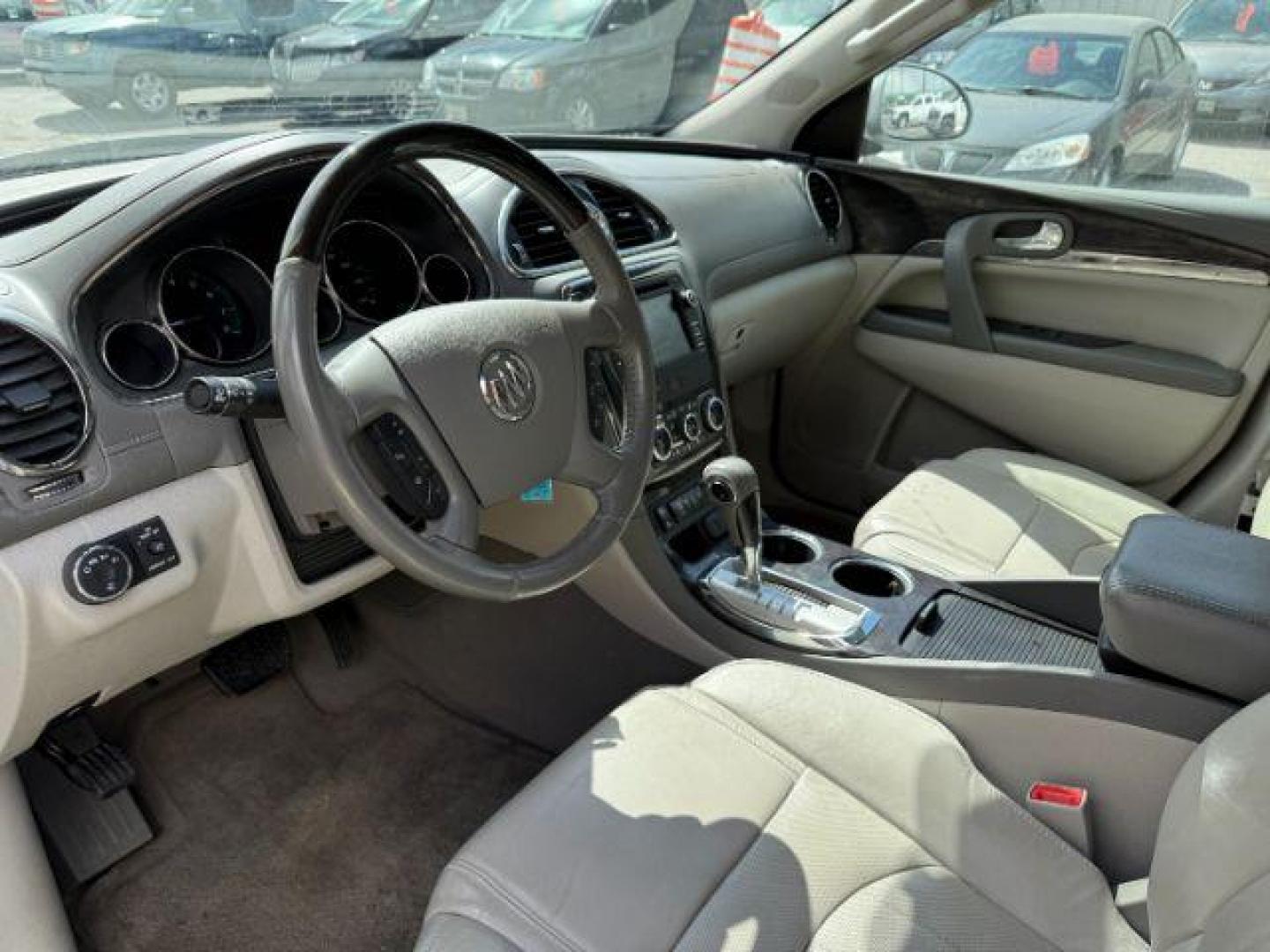 2017 Sparkling Silver Metallic /Light Titanium w/Dark Titanium Accents BUICK ENCLAVE Leather (5GAKVBKD7HJ) with an 3.6L V-6 gasoline direct injection engine, AUTOMATIC transmission, located at 1235 N Woodruff Ave., Idaho Falls, 83401, (208) 523-1053, 43.507172, -112.000488 - At Timberline Auto, finding a great deal on your next vehicle is always easy! Our experienced sales staff's goal is to help find you the right vehicle at the right price! Our knowledgeable finance department has options for almost any credit score. We offer extended service contract options to prote - Photo#10