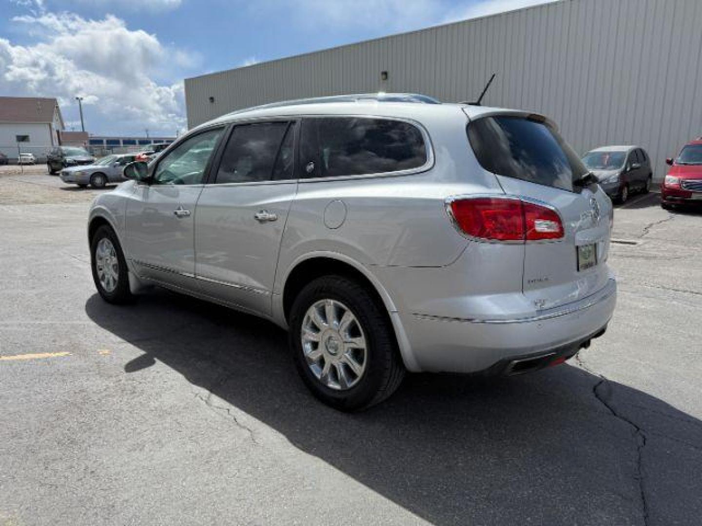 2017 Sparkling Silver Metallic /Light Titanium w/Dark Titanium Accents BUICK ENCLAVE Leather (5GAKVBKD7HJ) with an 3.6L V-6 gasoline direct injection engine, AUTOMATIC transmission, located at 1235 N Woodruff Ave., Idaho Falls, 83401, (208) 523-1053, 43.507172, -112.000488 - At Timberline Auto, finding a great deal on your next vehicle is always easy! Our experienced sales staff's goal is to help find you the right vehicle at the right price! Our knowledgeable finance department has options for almost any credit score. We offer extended service contract options to prote - Photo#2