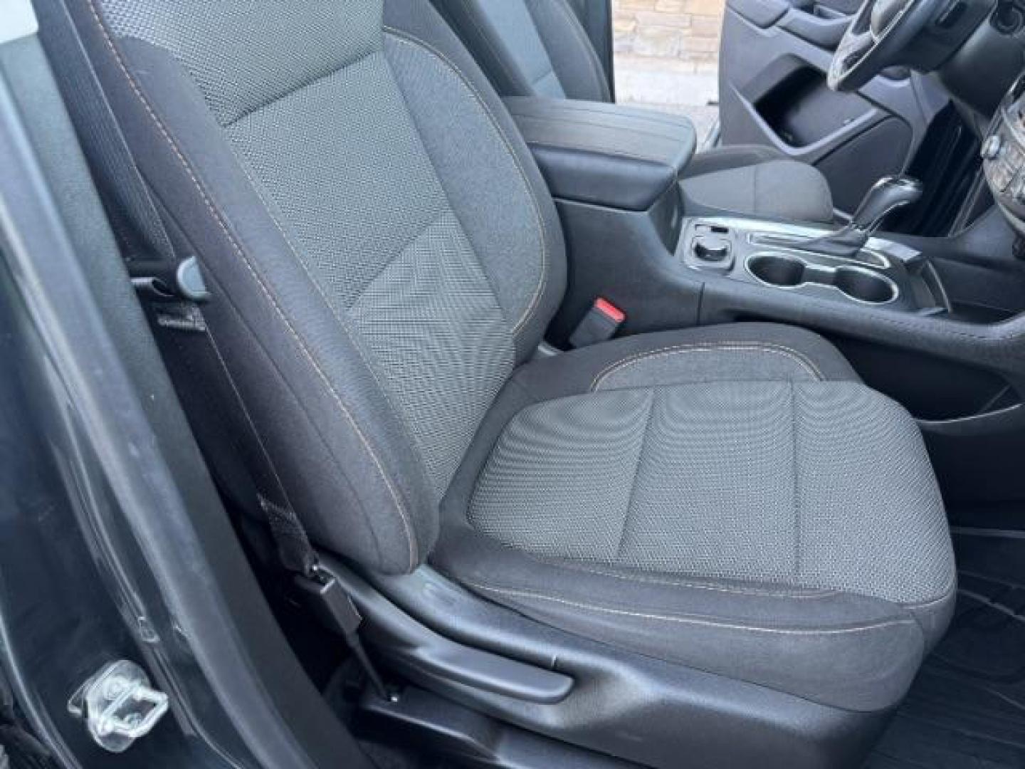 2019 GRAY /CLOTH CHEVY TRAVERSE LT (1GNEVGKW5KJ) with an 3.6 engine, AUTOMATIC transmission, located at 1235 N Woodruff Ave., Idaho Falls, 83401, (208) 523-1053, 43.507172, -112.000488 - Photo#16