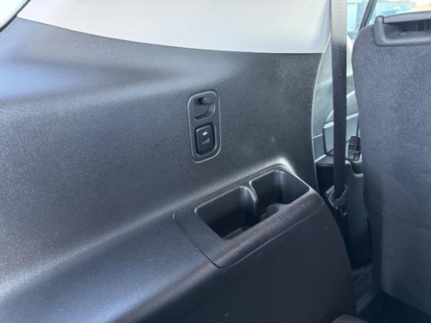 2019 GRAY /CLOTH CHEVY TRAVERSE LT (1GNEVGKW5KJ) with an 3.6 engine, AUTOMATIC transmission, located at 1235 N Woodruff Ave., Idaho Falls, 83401, (208) 523-1053, 43.507172, -112.000488 - Photo#26