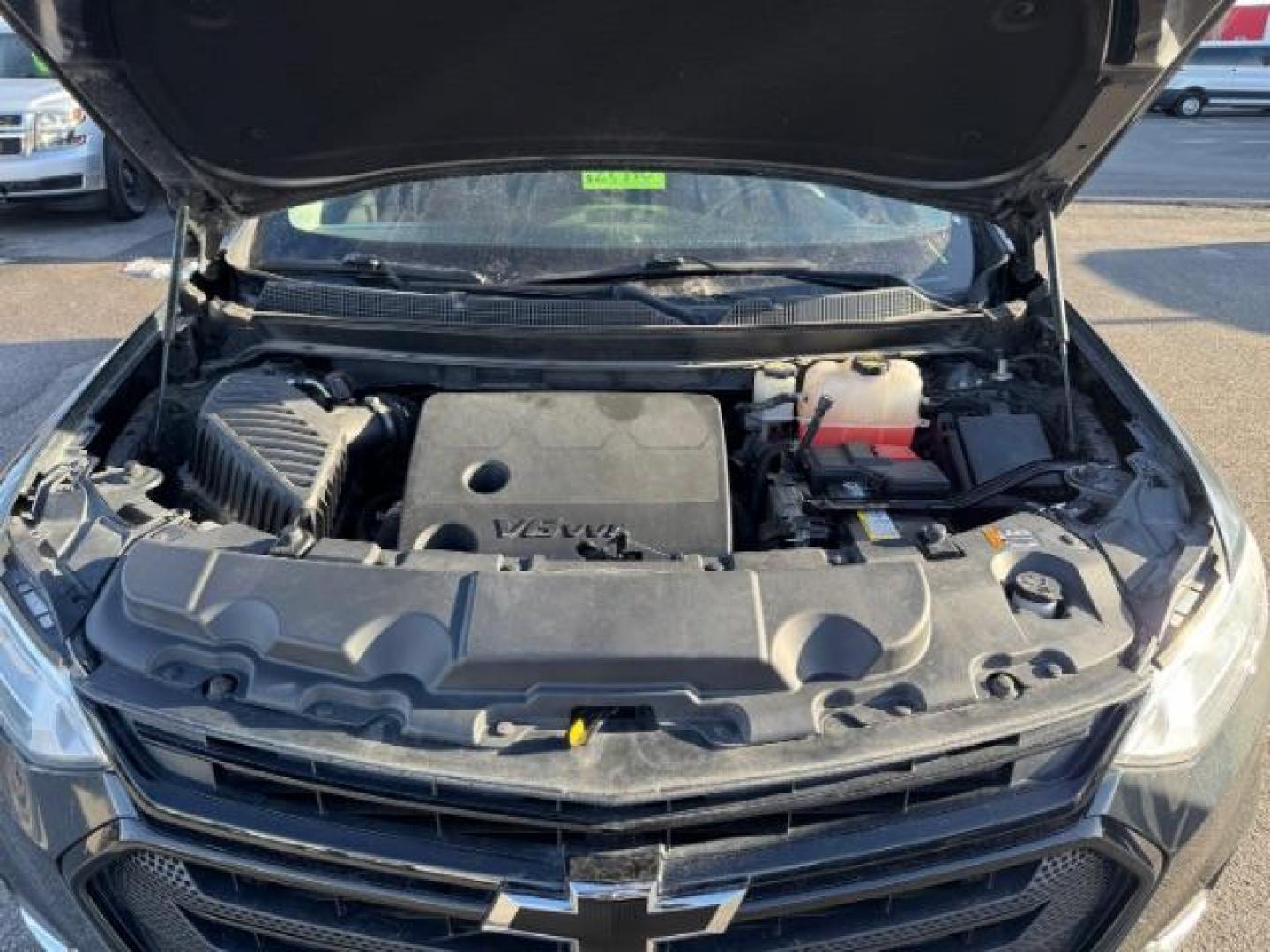 2019 GRAY /CLOTH CHEVY TRAVERSE LT (1GNEVGKW5KJ) with an 3.6 engine, AUTOMATIC transmission, located at 1235 N Woodruff Ave., Idaho Falls, 83401, (208) 523-1053, 43.507172, -112.000488 - Photo#27