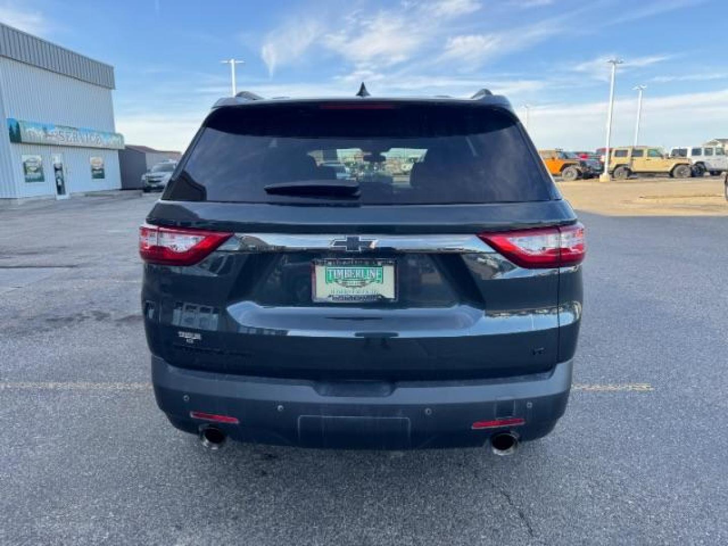 2019 GRAY /CLOTH CHEVY TRAVERSE LT (1GNEVGKW5KJ) with an 3.6 engine, AUTOMATIC transmission, located at 1235 N Woodruff Ave., Idaho Falls, 83401, (208) 523-1053, 43.507172, -112.000488 - Photo#4